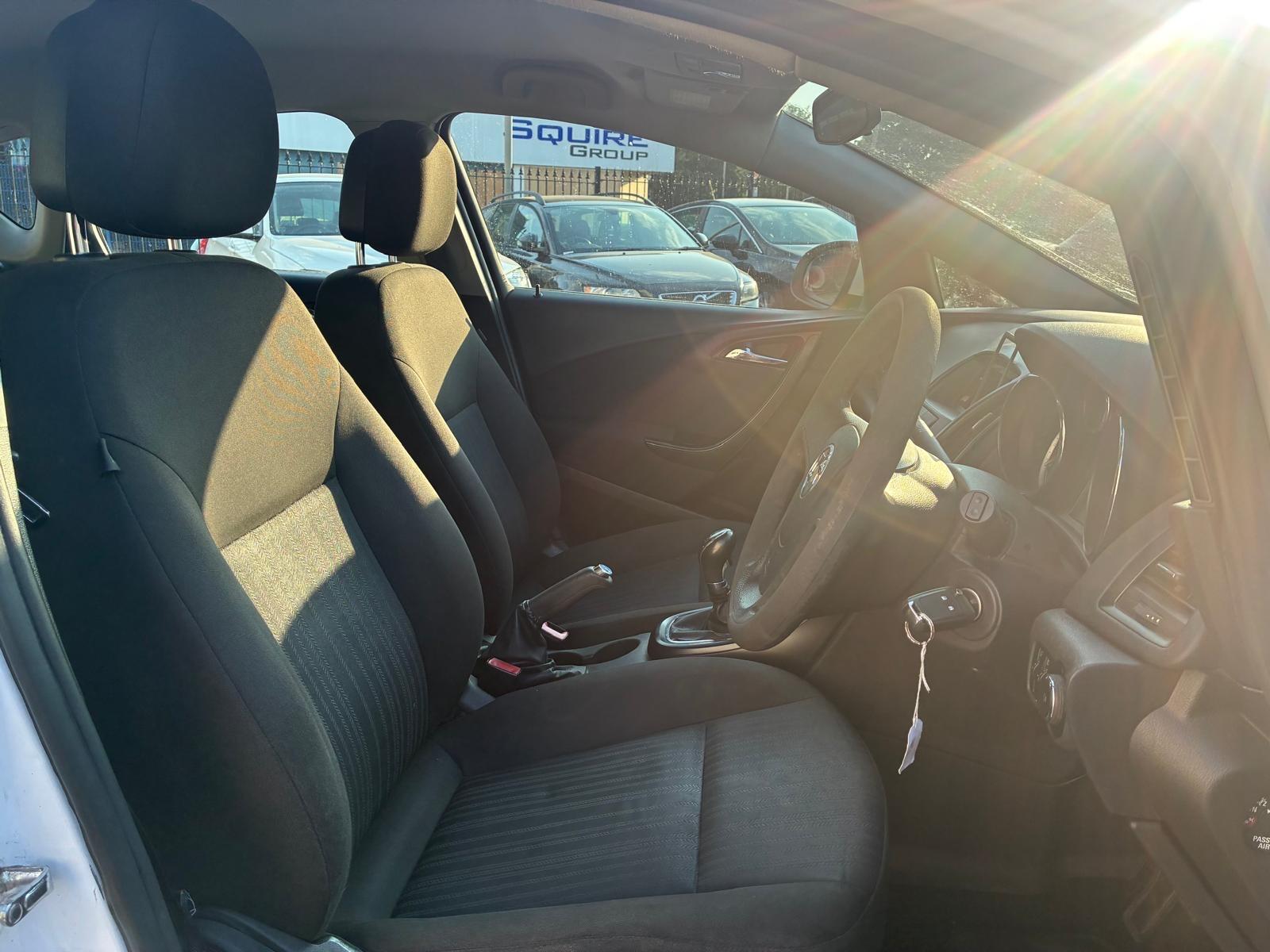 Vauxhall Astra view 14
