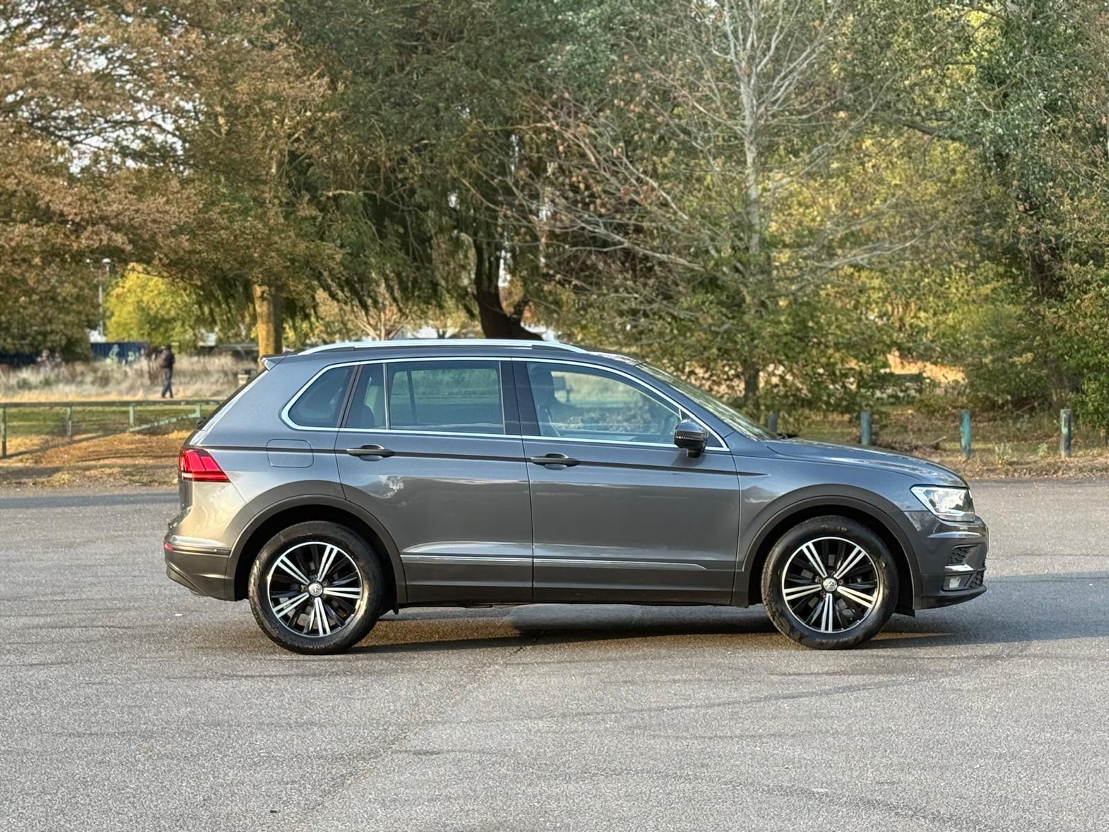 Volkswagen Tiguan view 9