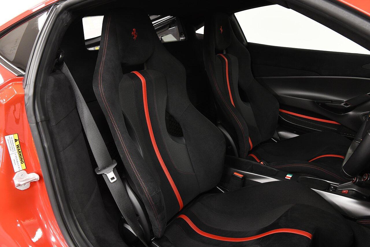 Ferrari 488 view 8