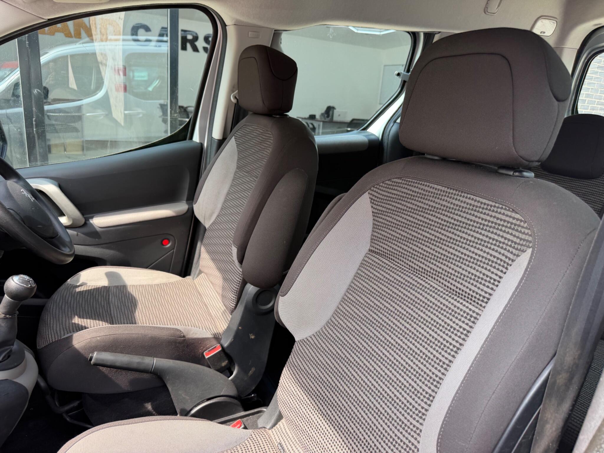Peugeot Partner Tepee view 17