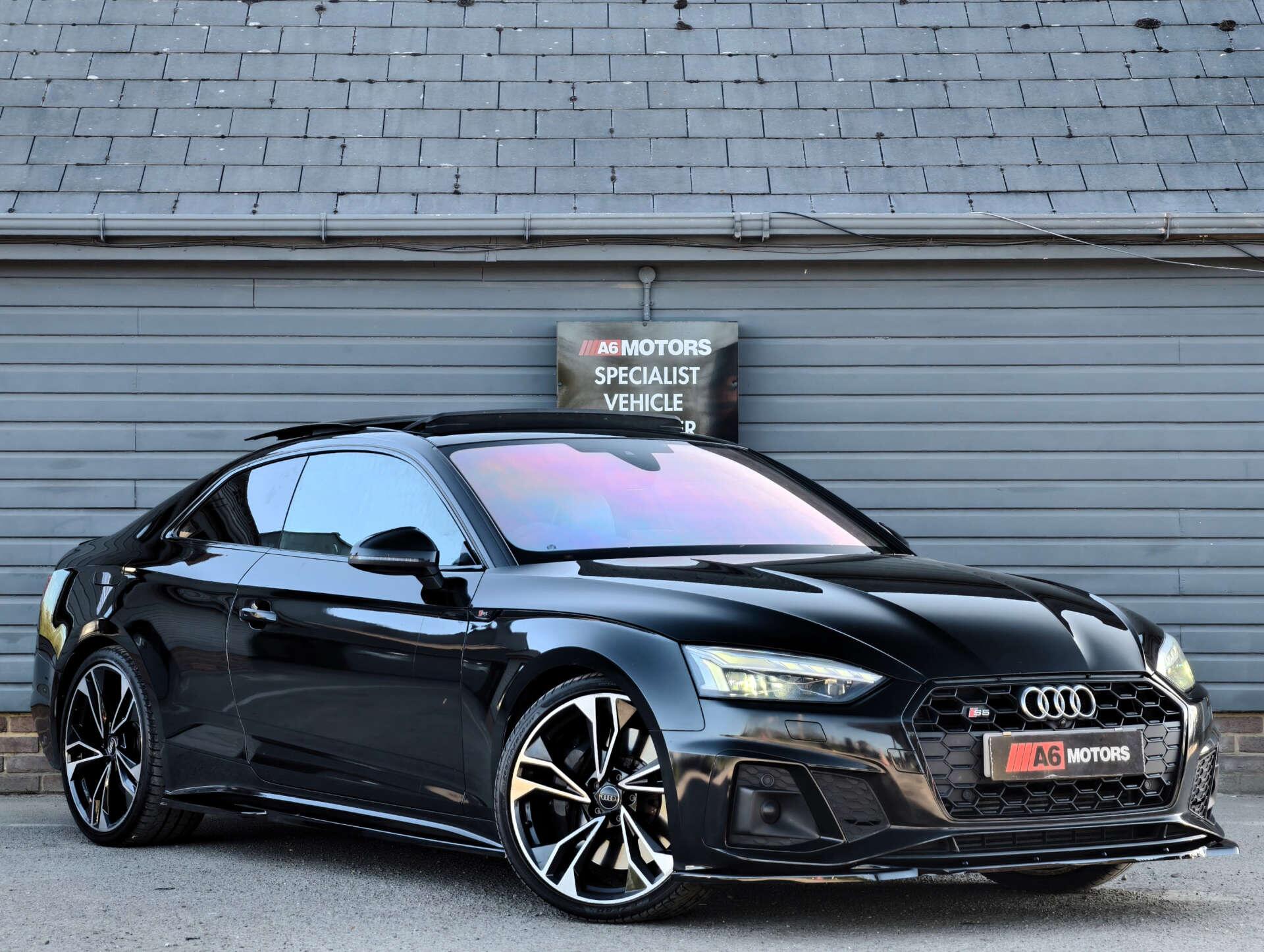 Audi S5 view 4