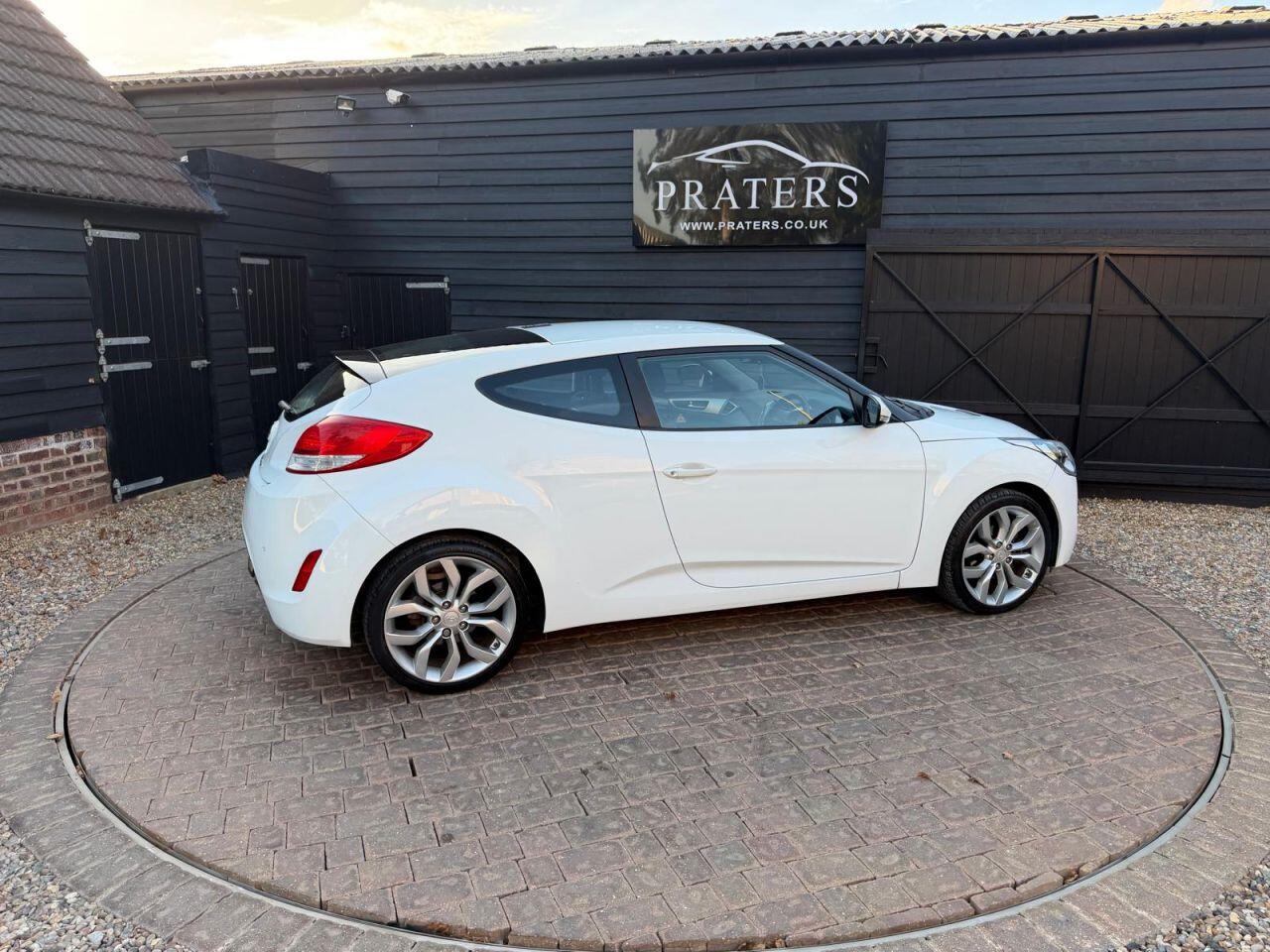 Hyundai Veloster view 19