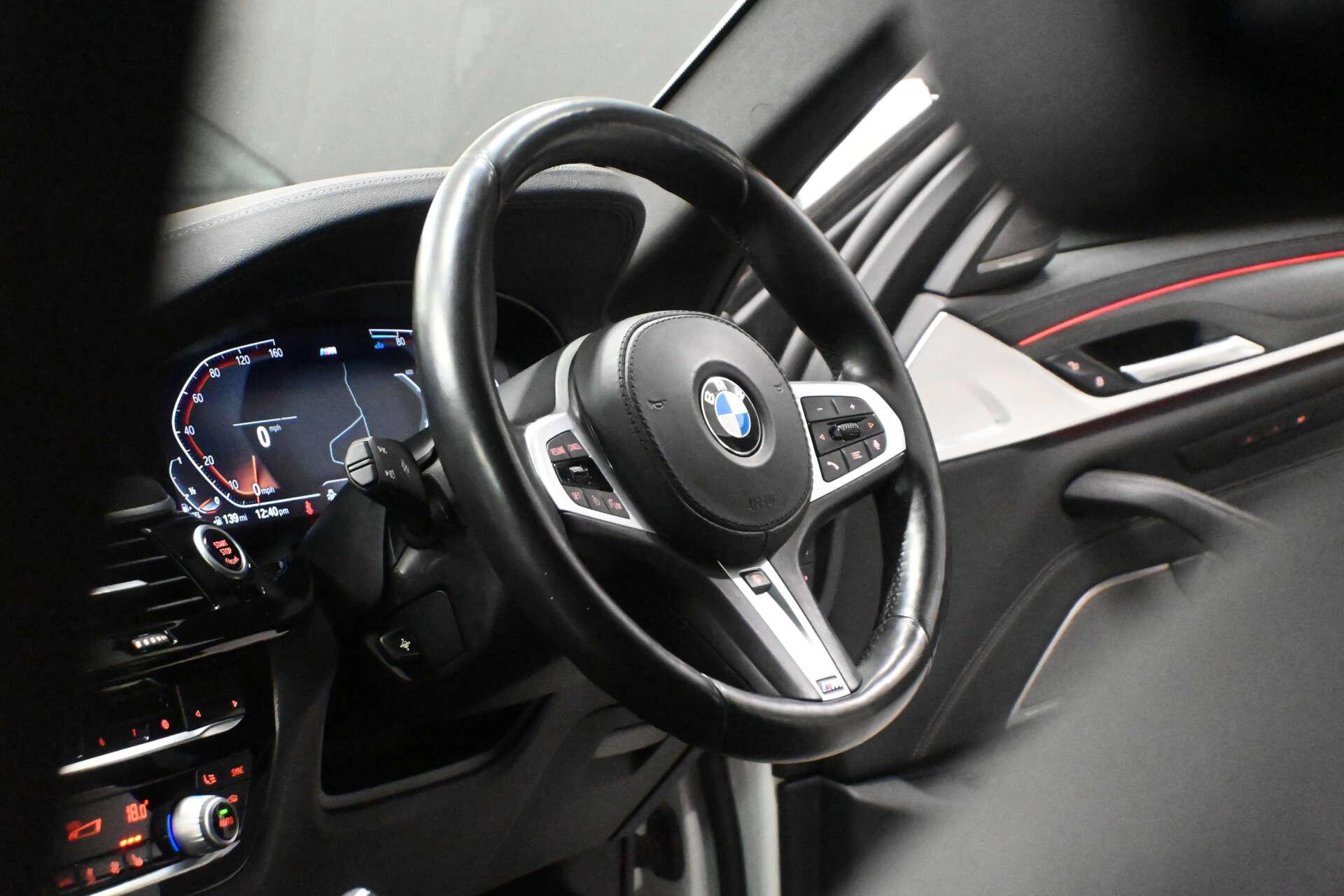 BMW 5 Series view 4