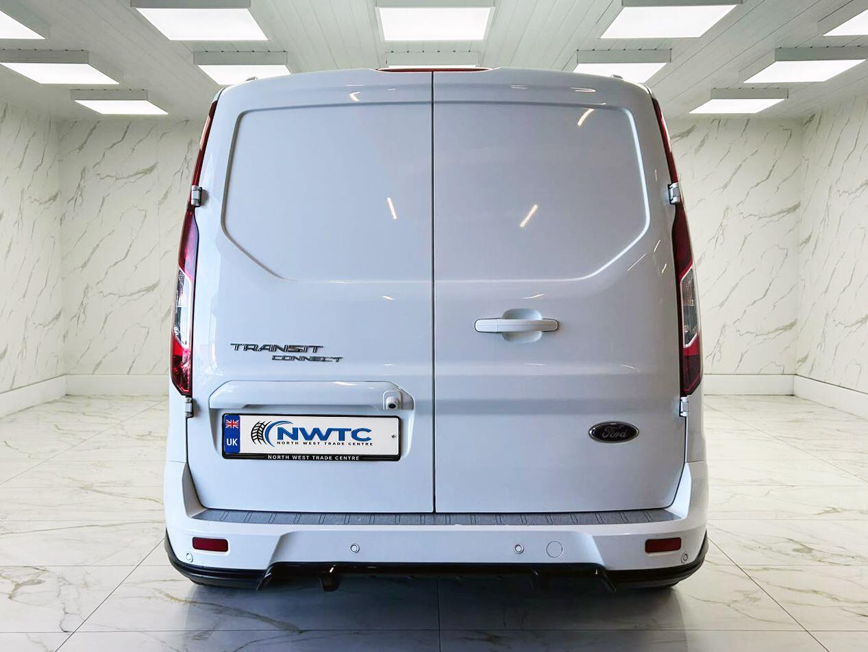 Ford Transit Connect view 10