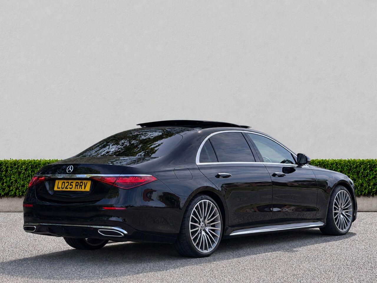 Mercedes-Benz S-Class view 7
