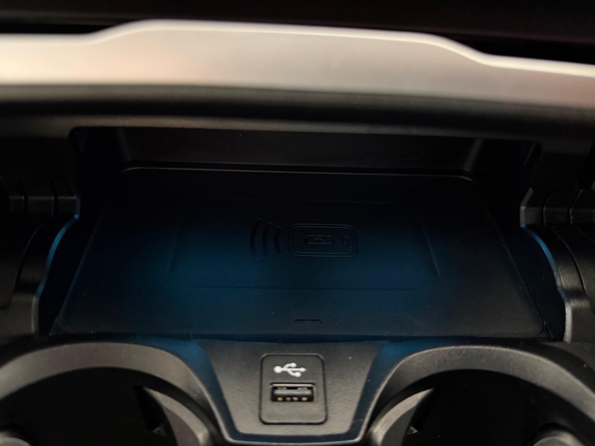 BMW 3 Series view 13