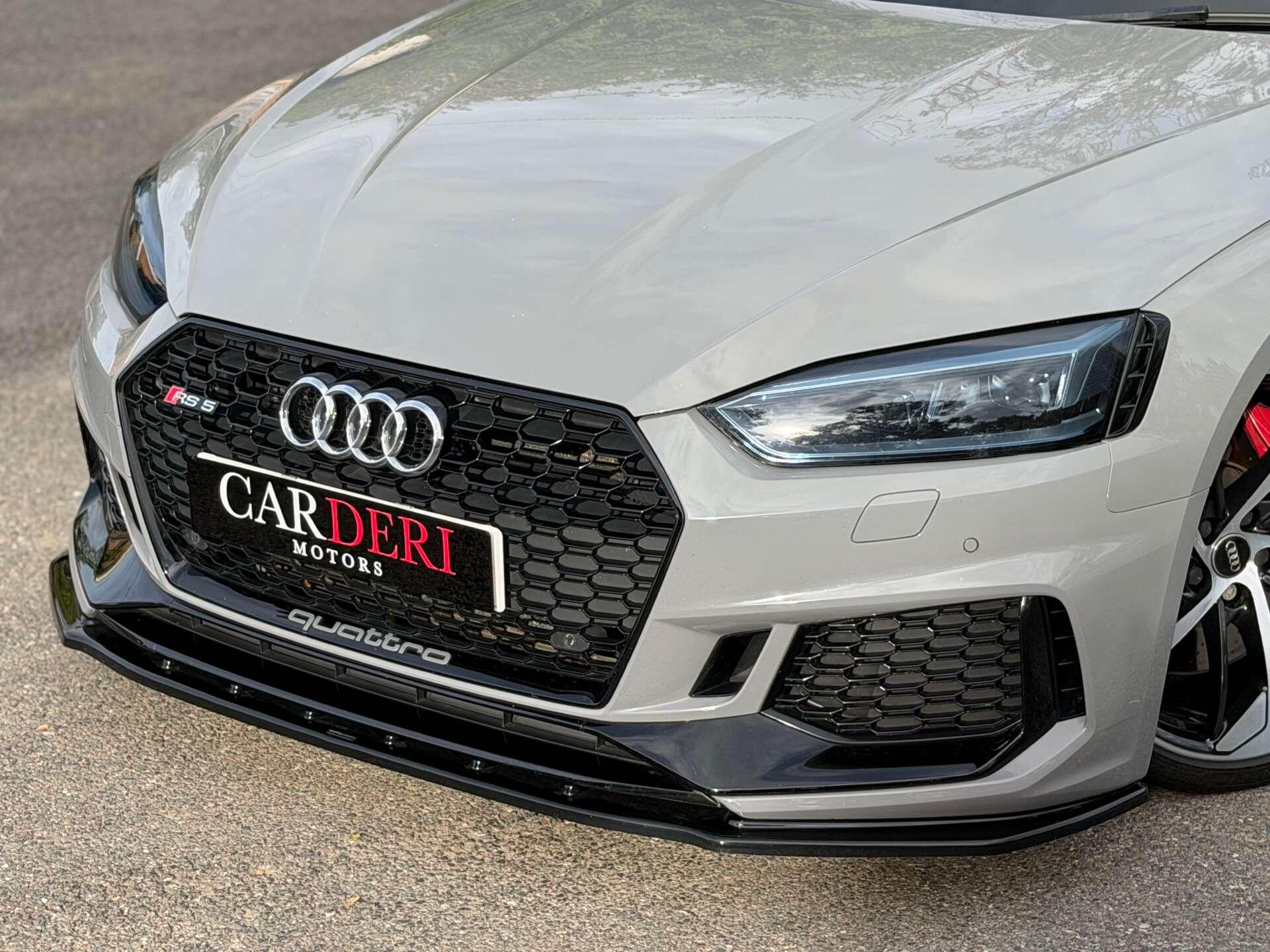 Audi RS5 view 11