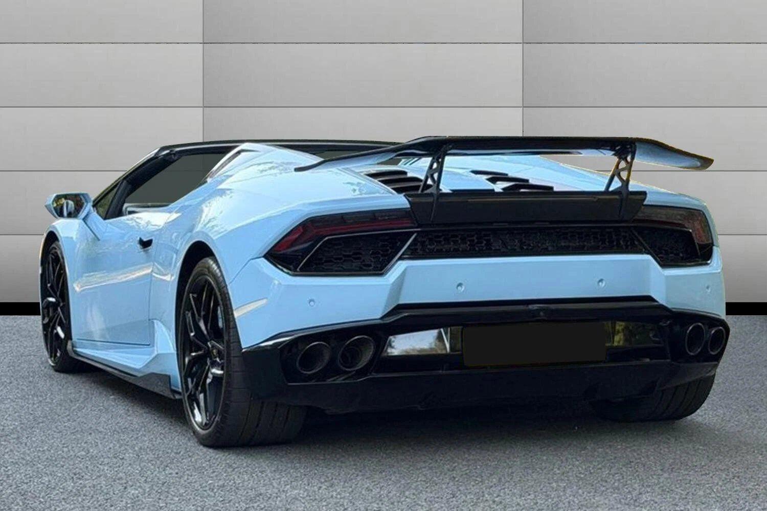 Lamborghini Huracan view 3