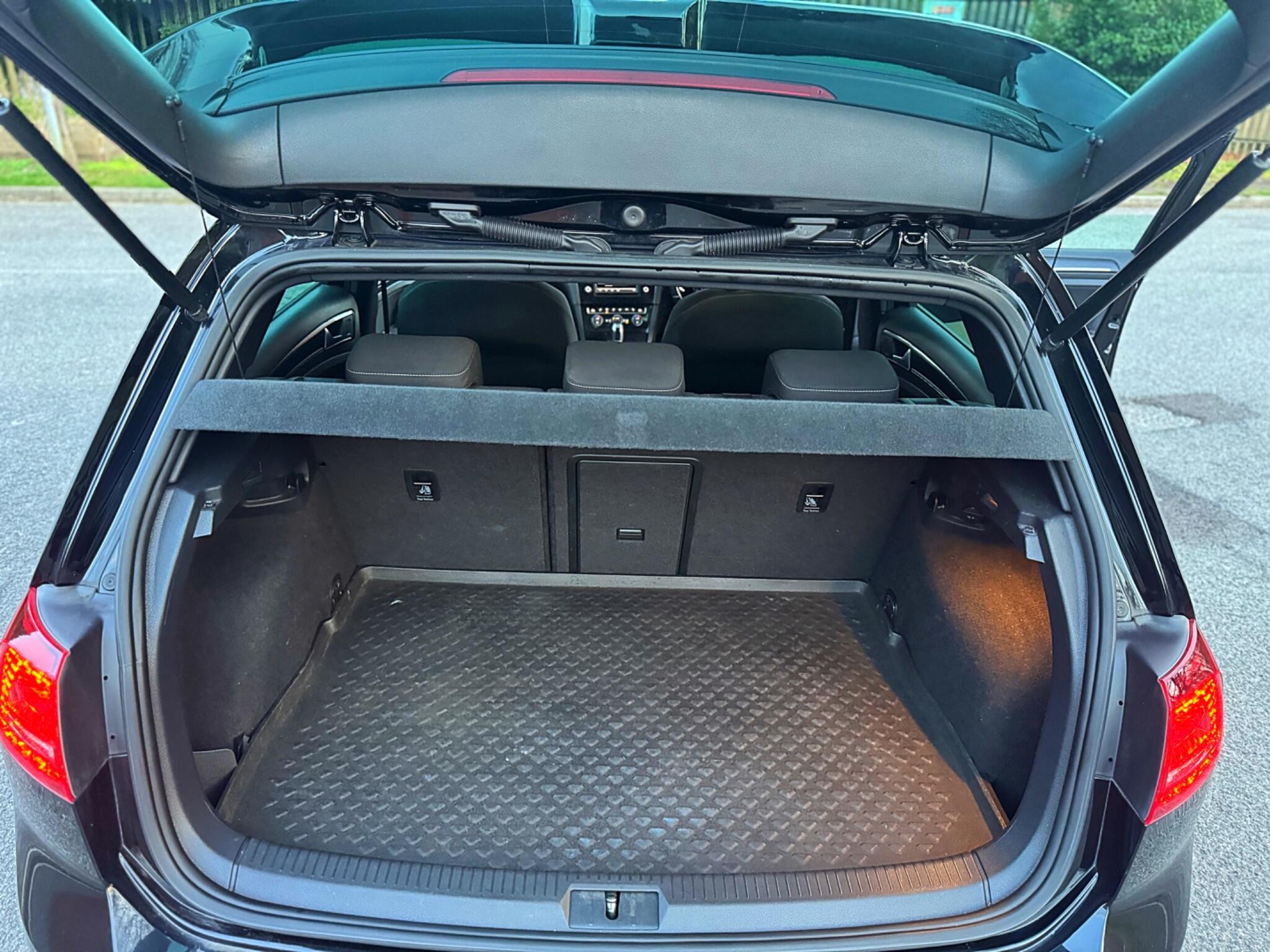 2016 Volkswagen Golf 2.0 TDI BlueMotion Tech GTD DSG Euro 6 (s/s) 5dr image 46