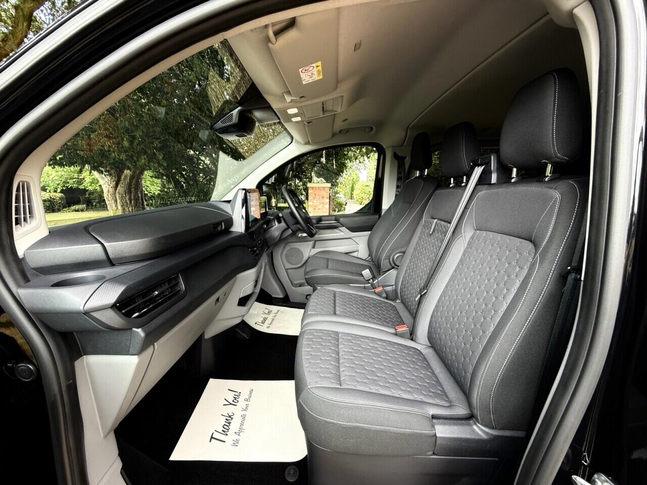 Ford Transit Custom view 21