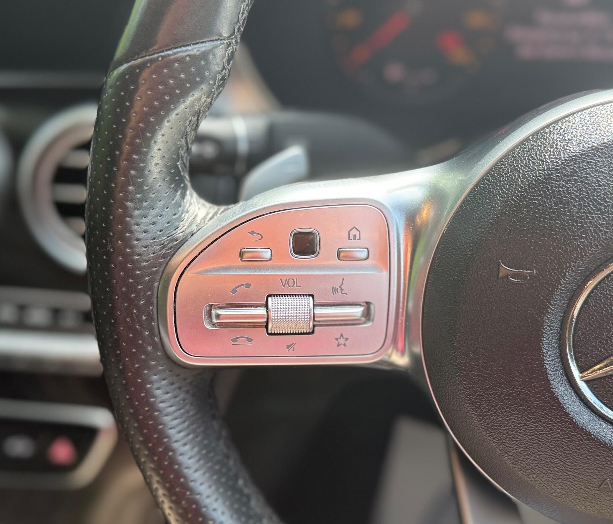 Mercedes-Benz C Class view 16