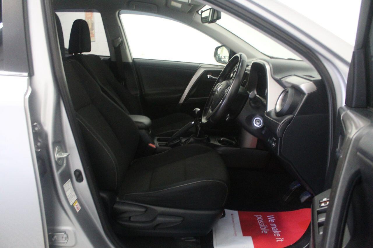 Toyota Rav4 view 30
