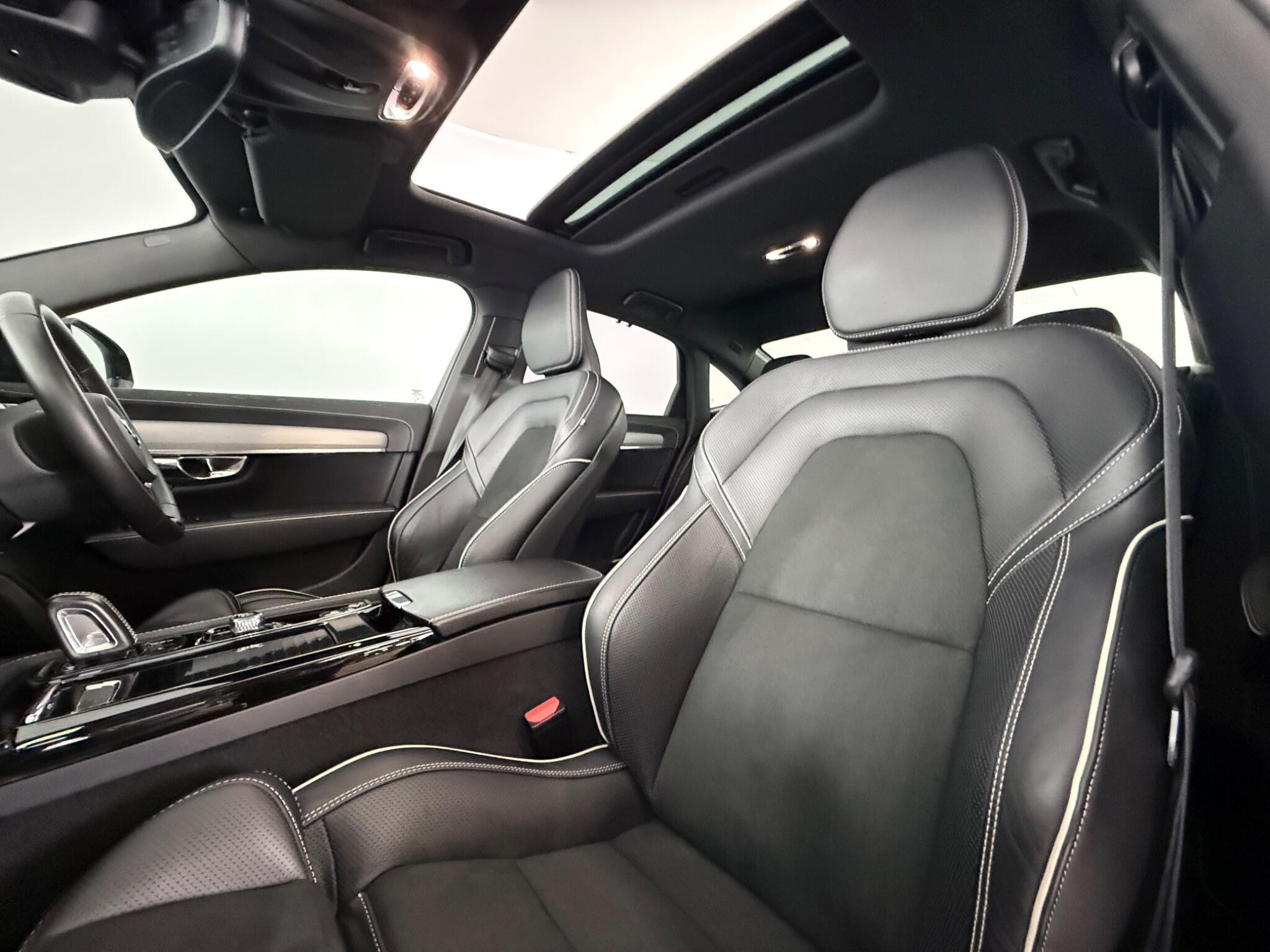 Volvo S90 view 36
