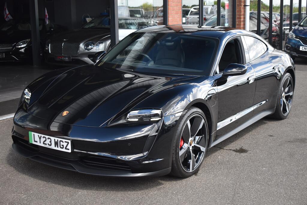 Porsche Taycan view 18