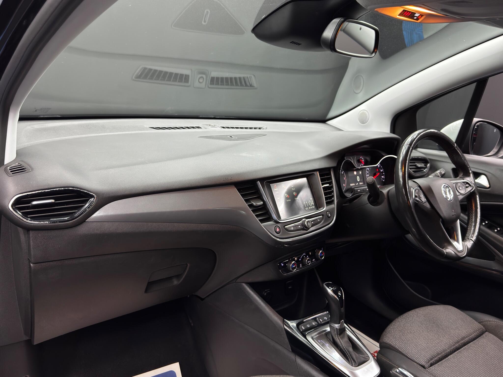 Vauxhall Crossland view 11