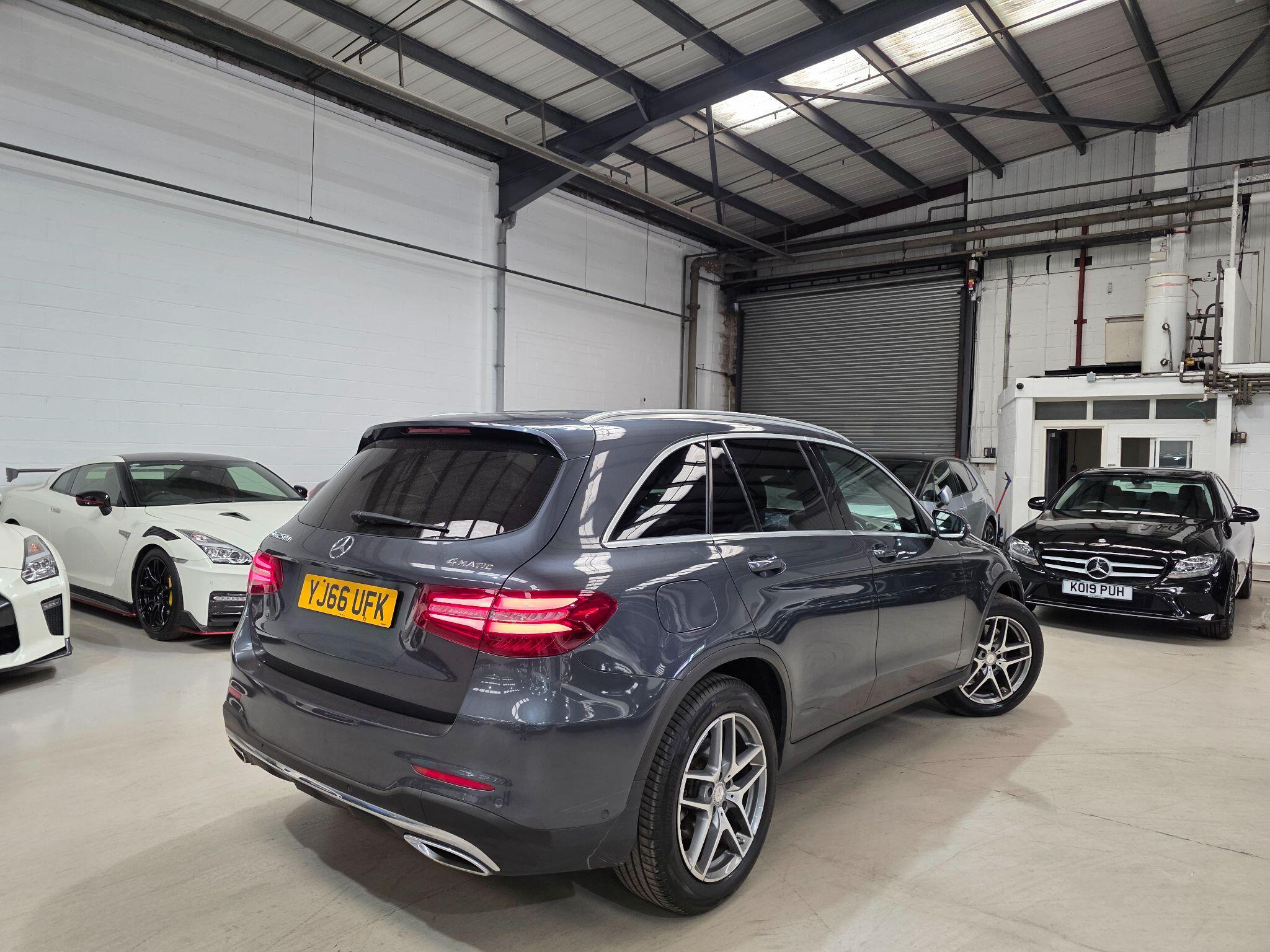 Mercedes-Benz GLC view 28