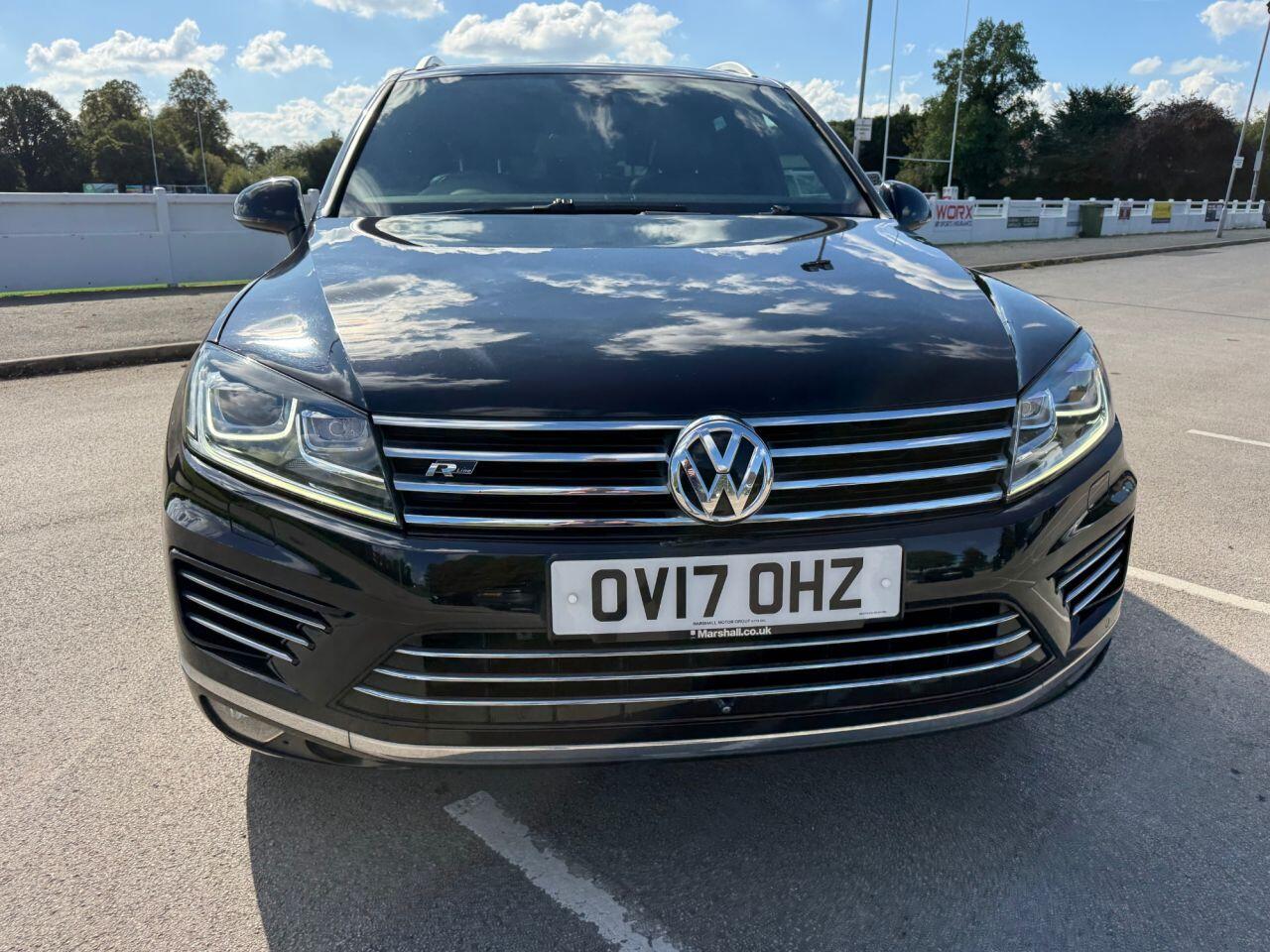 Volkswagen Touareg view 48