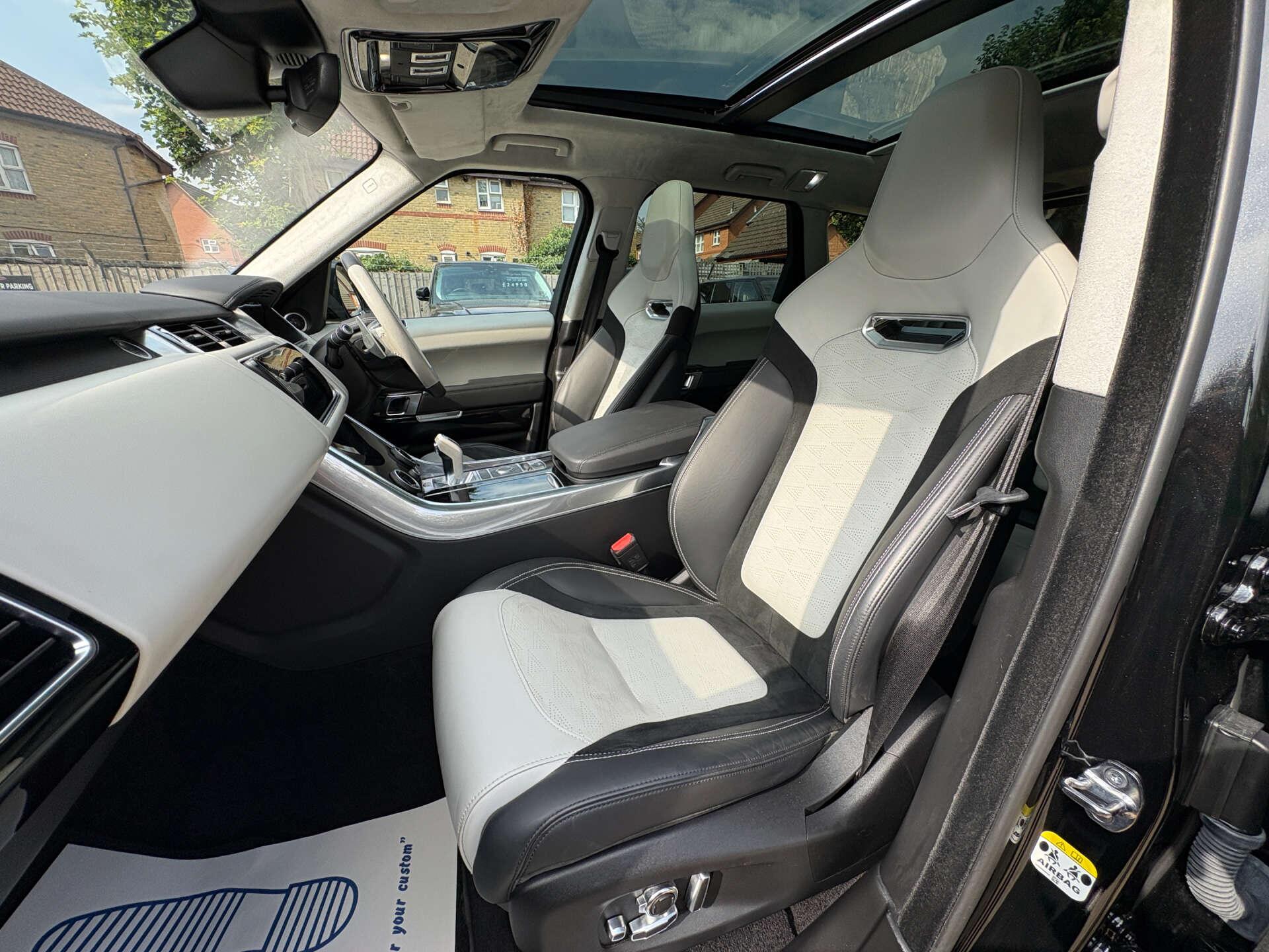 Land Rover Range Rover Sport view 32