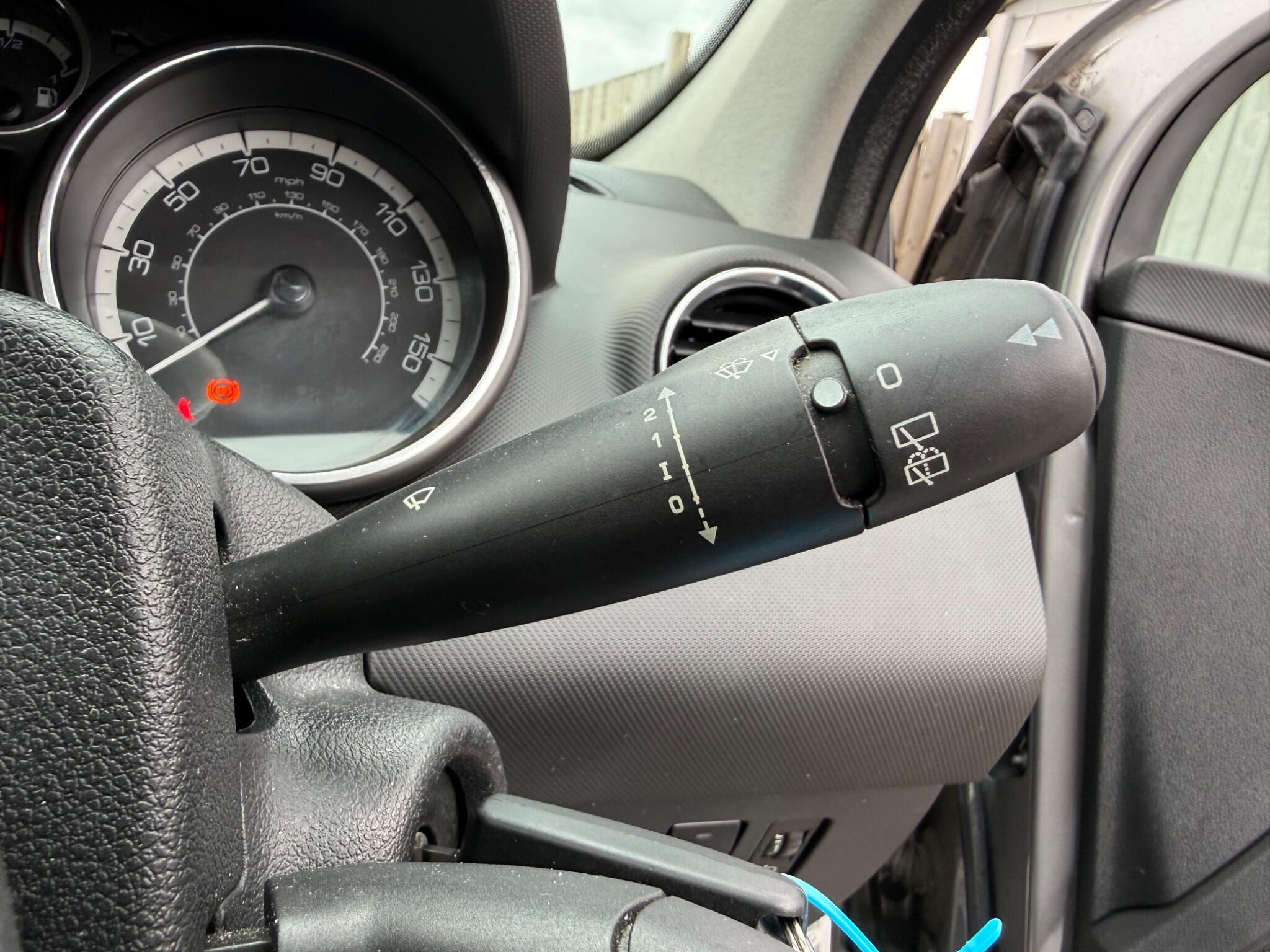 Peugeot 308 SW view 13
