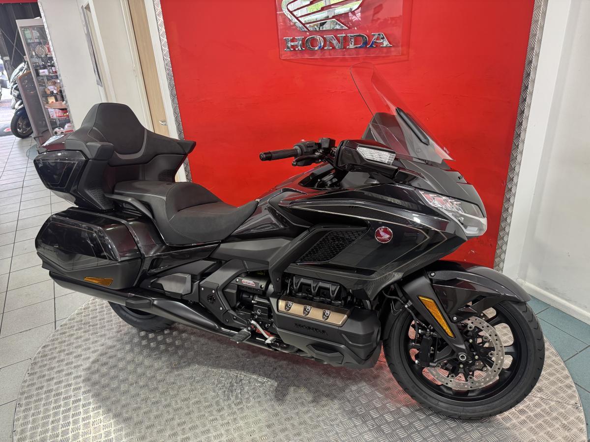 Honda GL1800 Gold Wing view 14
