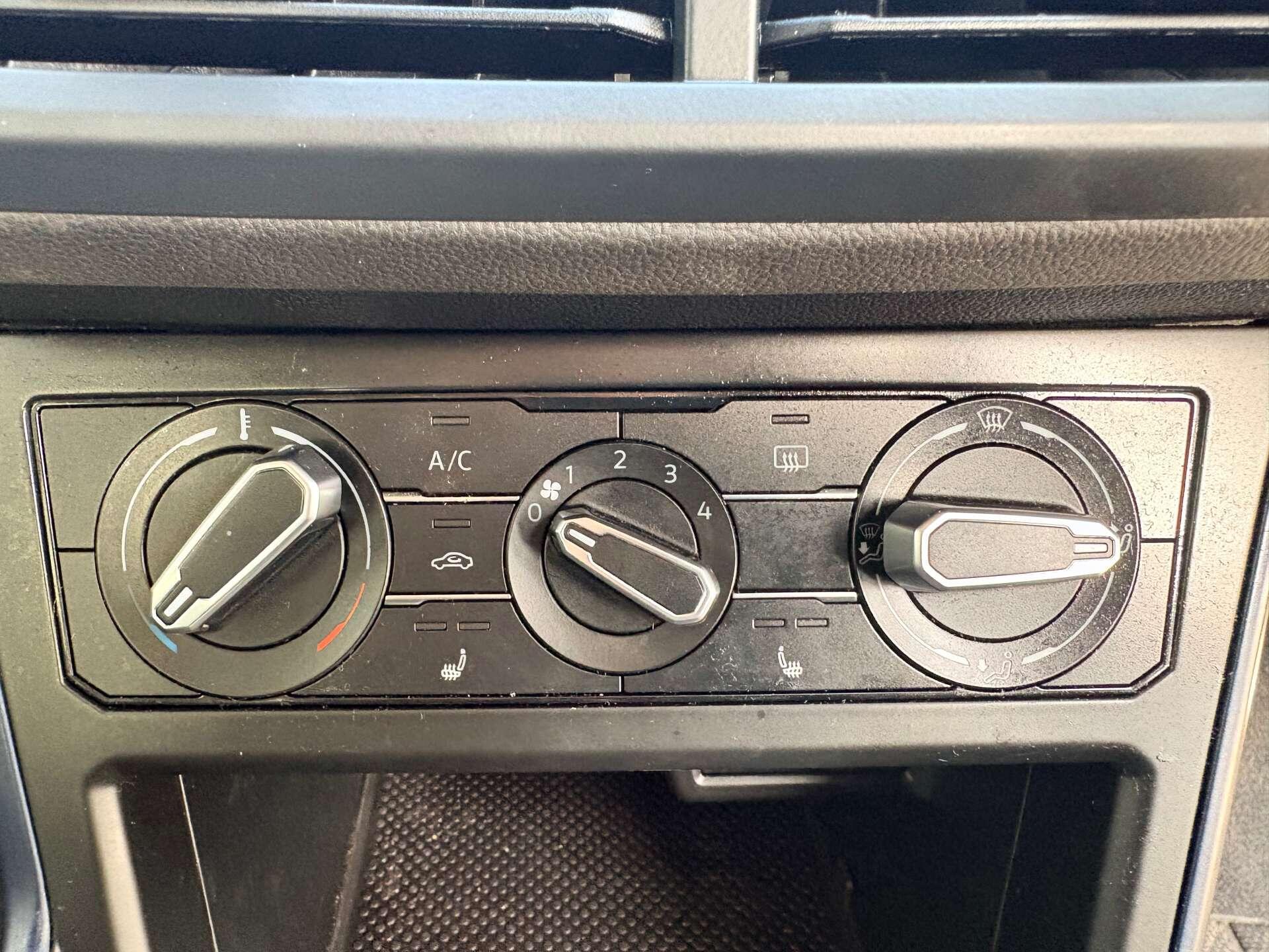 Volkswagen Polo view 17