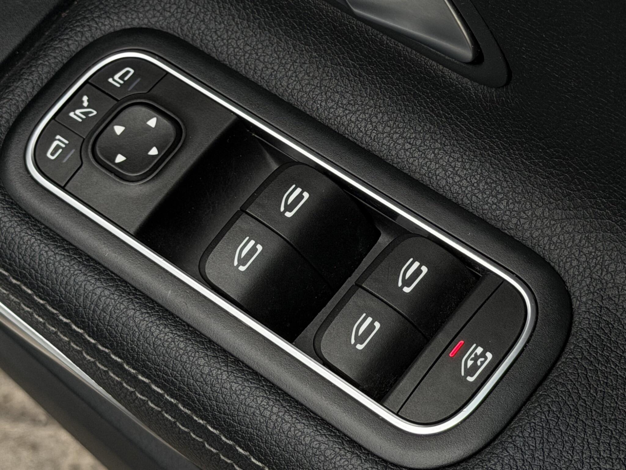 Mercedes-Benz A-Class view 28