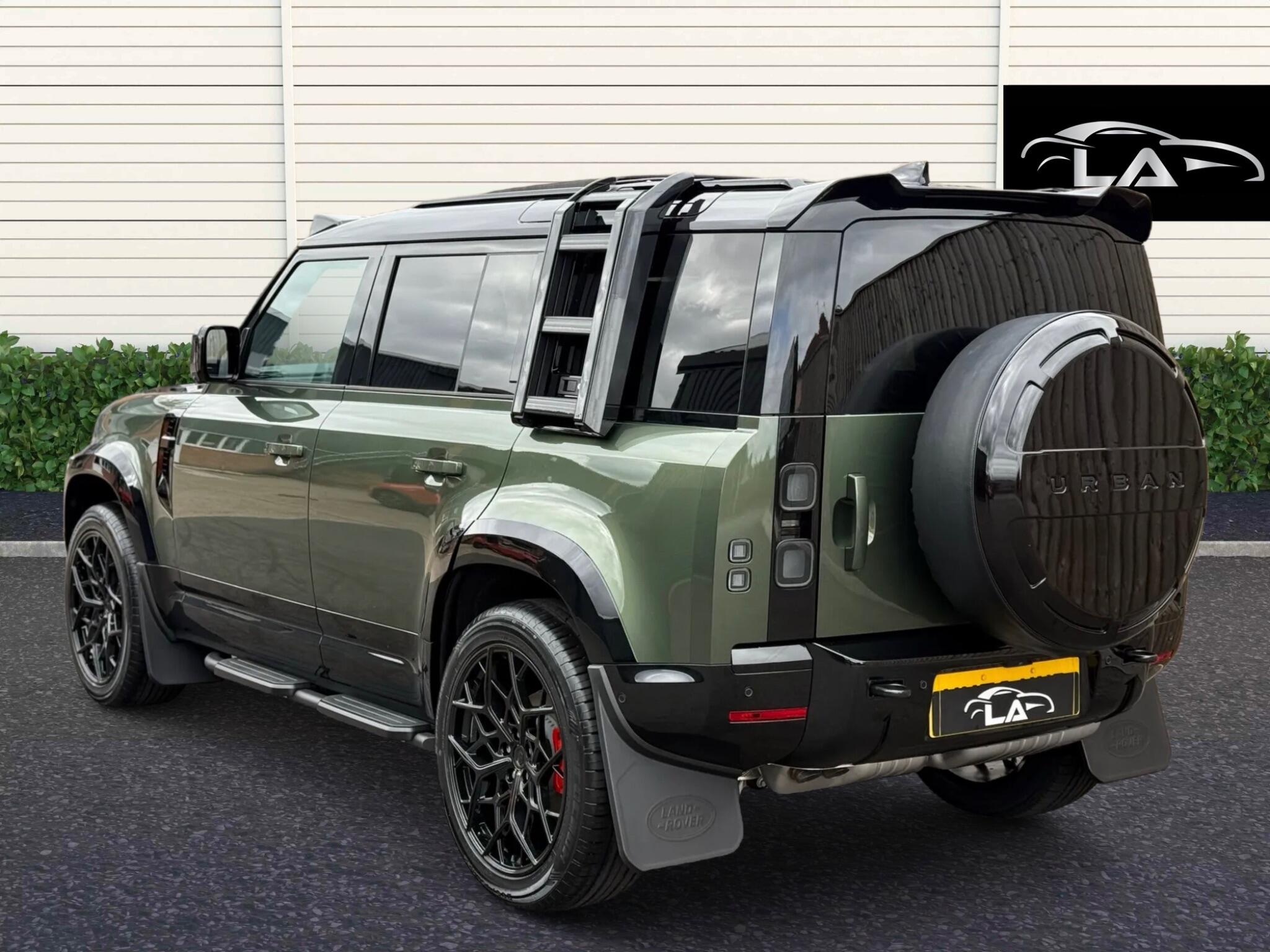 Land Rover Defender view 5