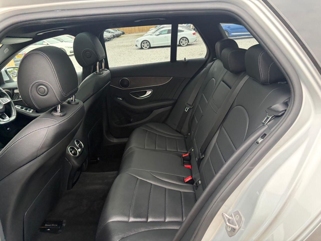 Mercedes-Benz C-Class view 19