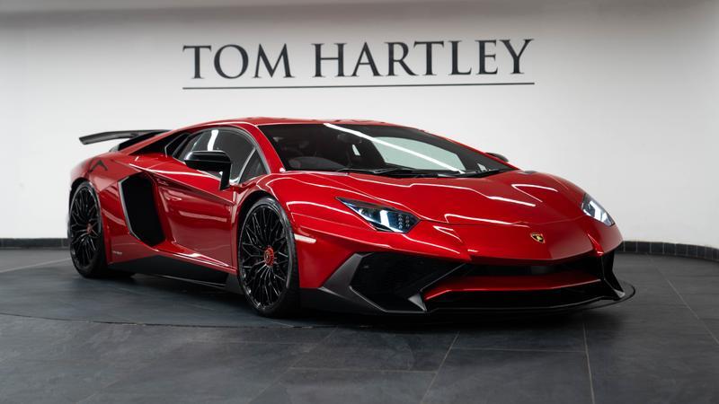 2016 Lamborghini Aventador in Red for sale