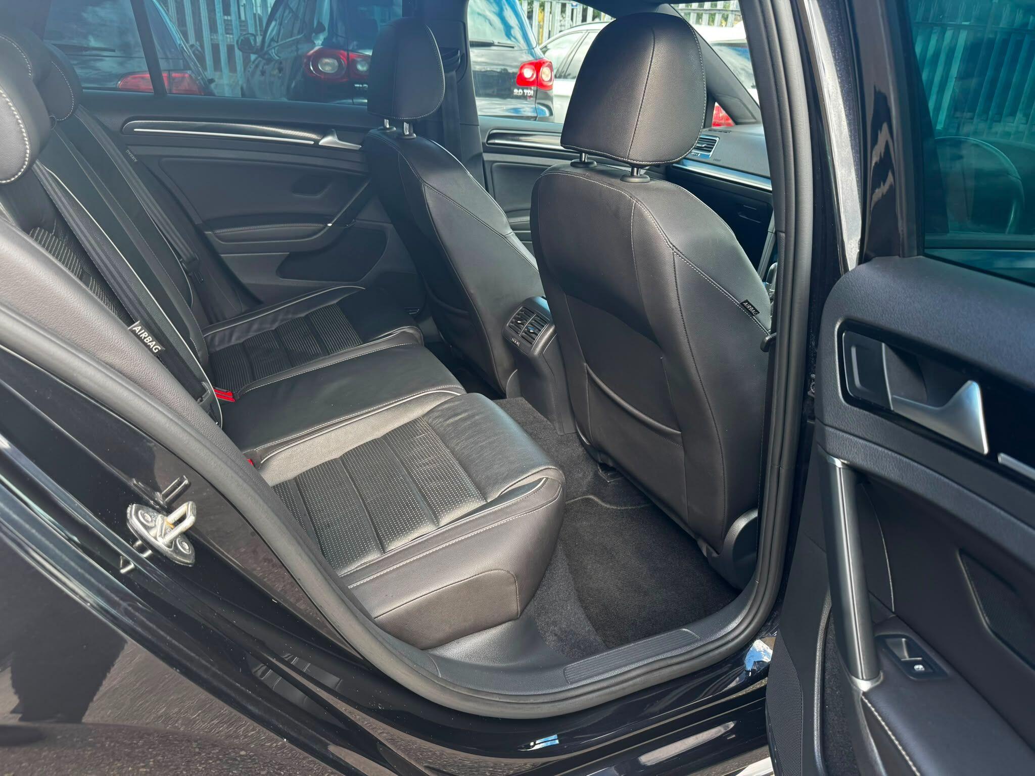 Volkswagen Golf view 20
