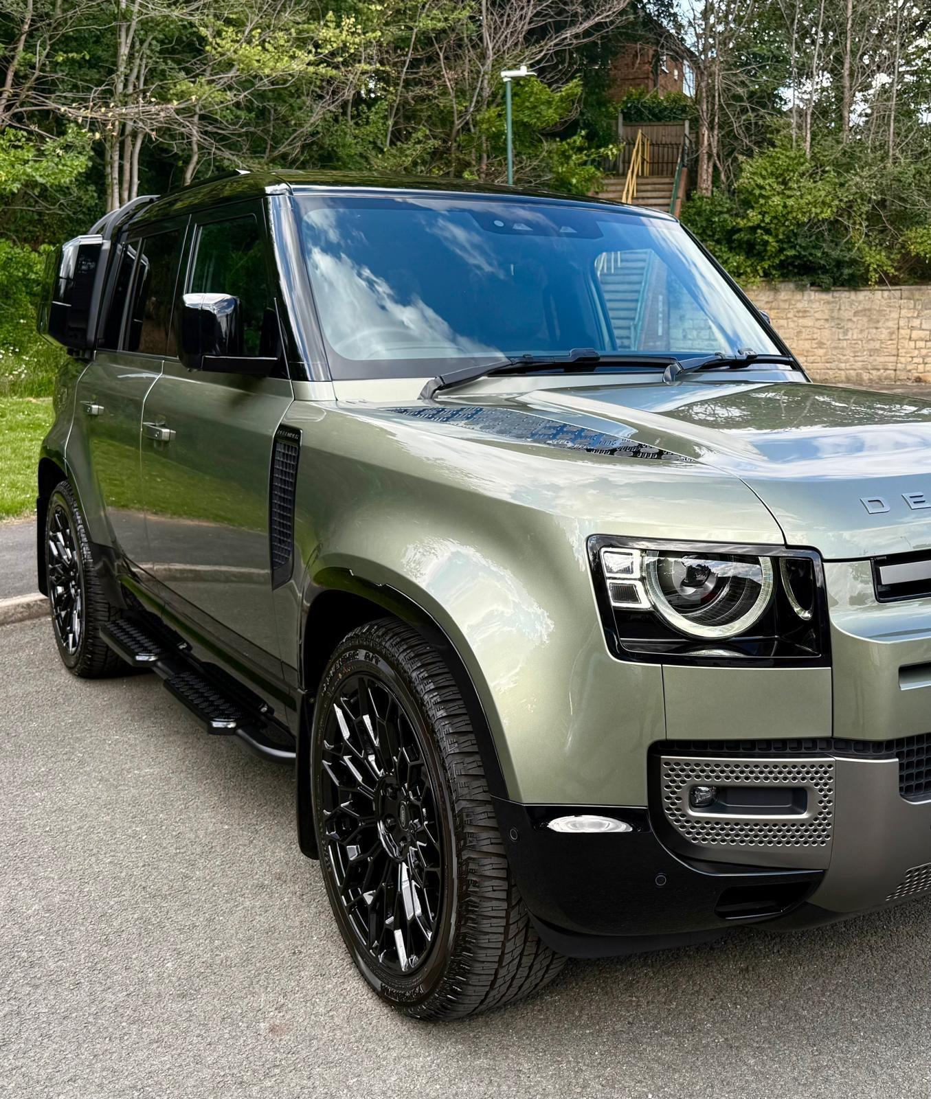 Land Rover Defender view 100