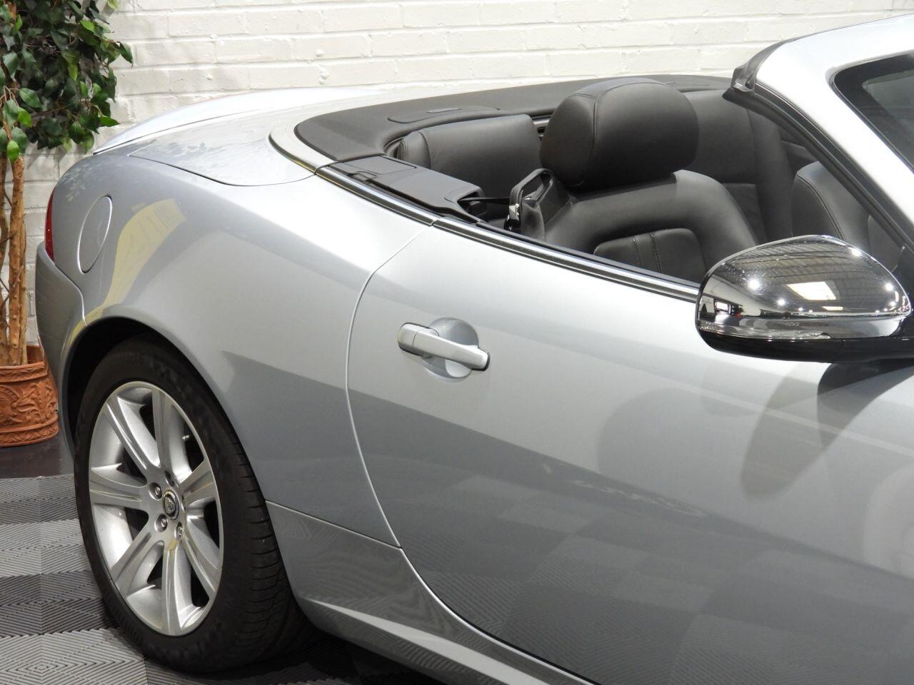 Jaguar XK view 25