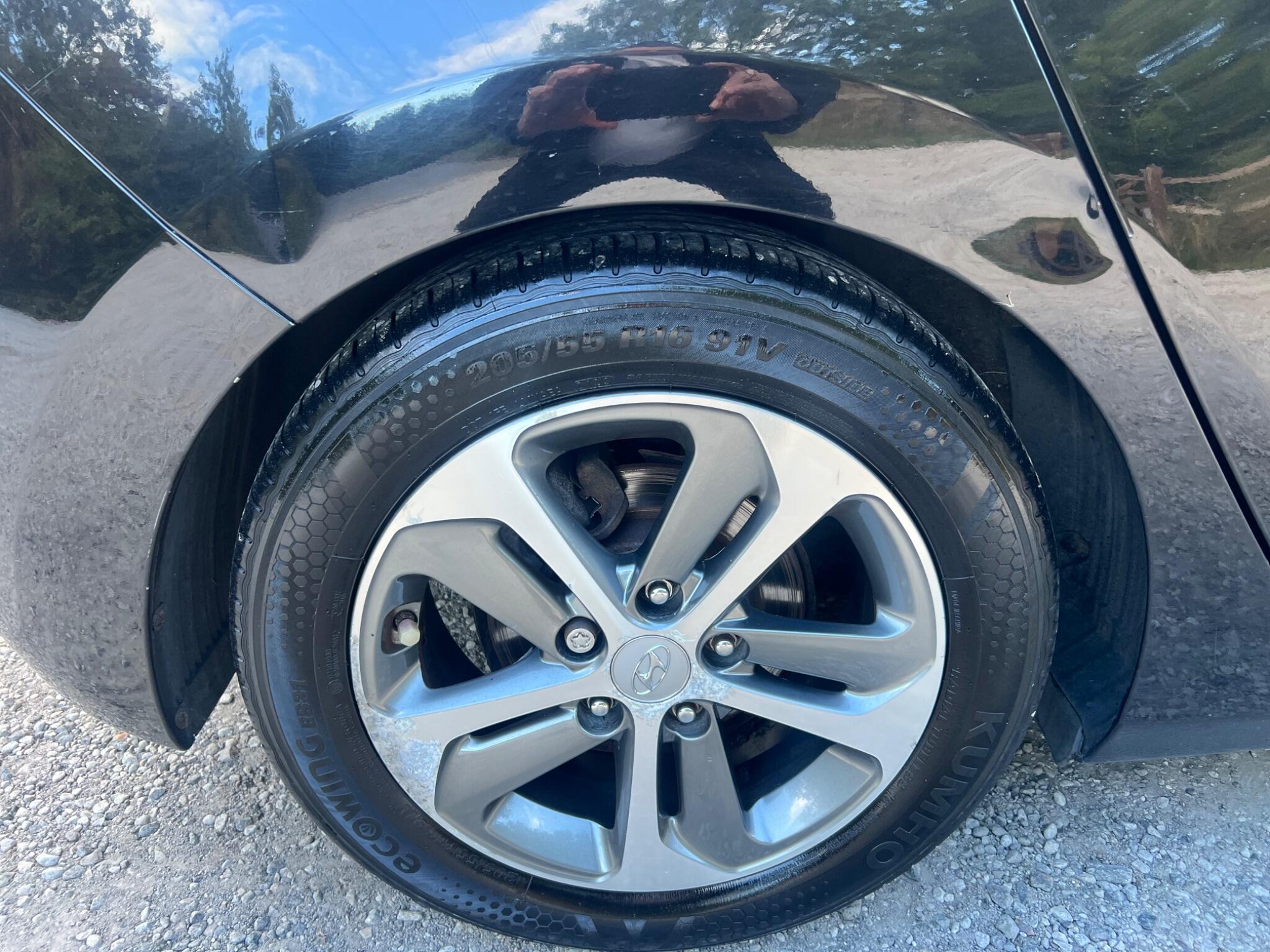 Hyundai i30 view 34