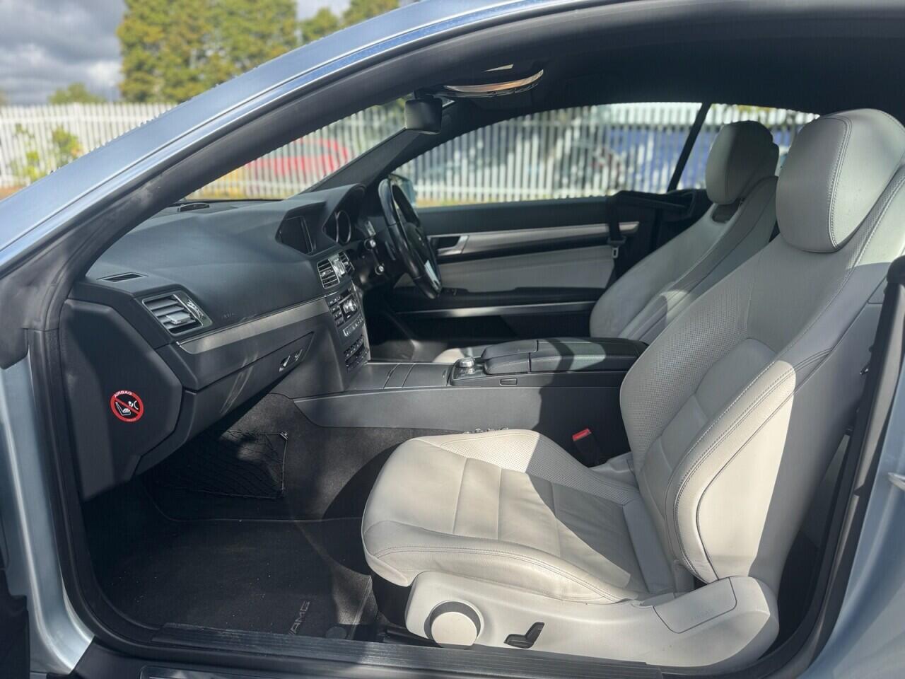 Mercedes-Benz E-Class view 12