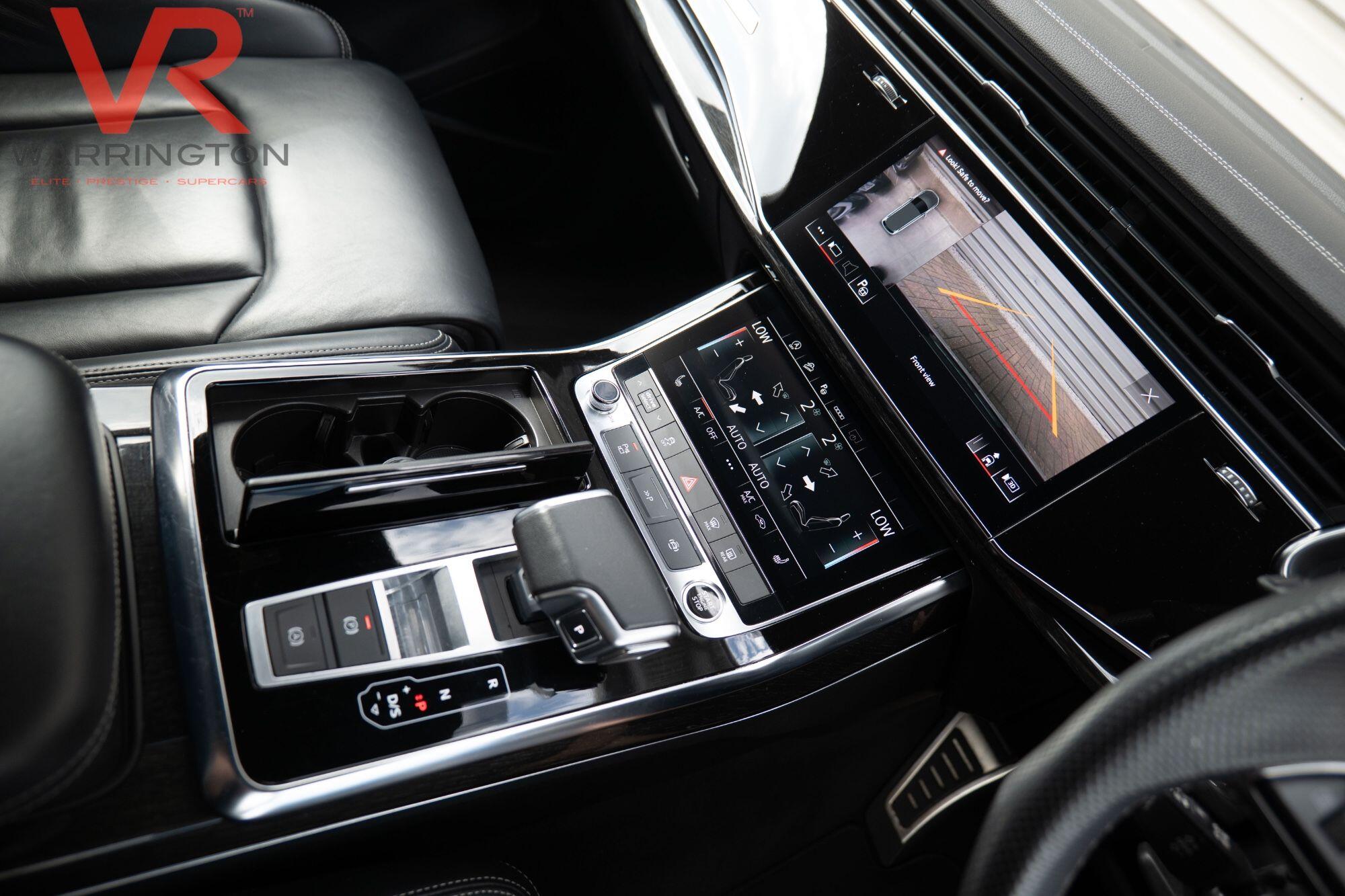 Audi Q7 view 31