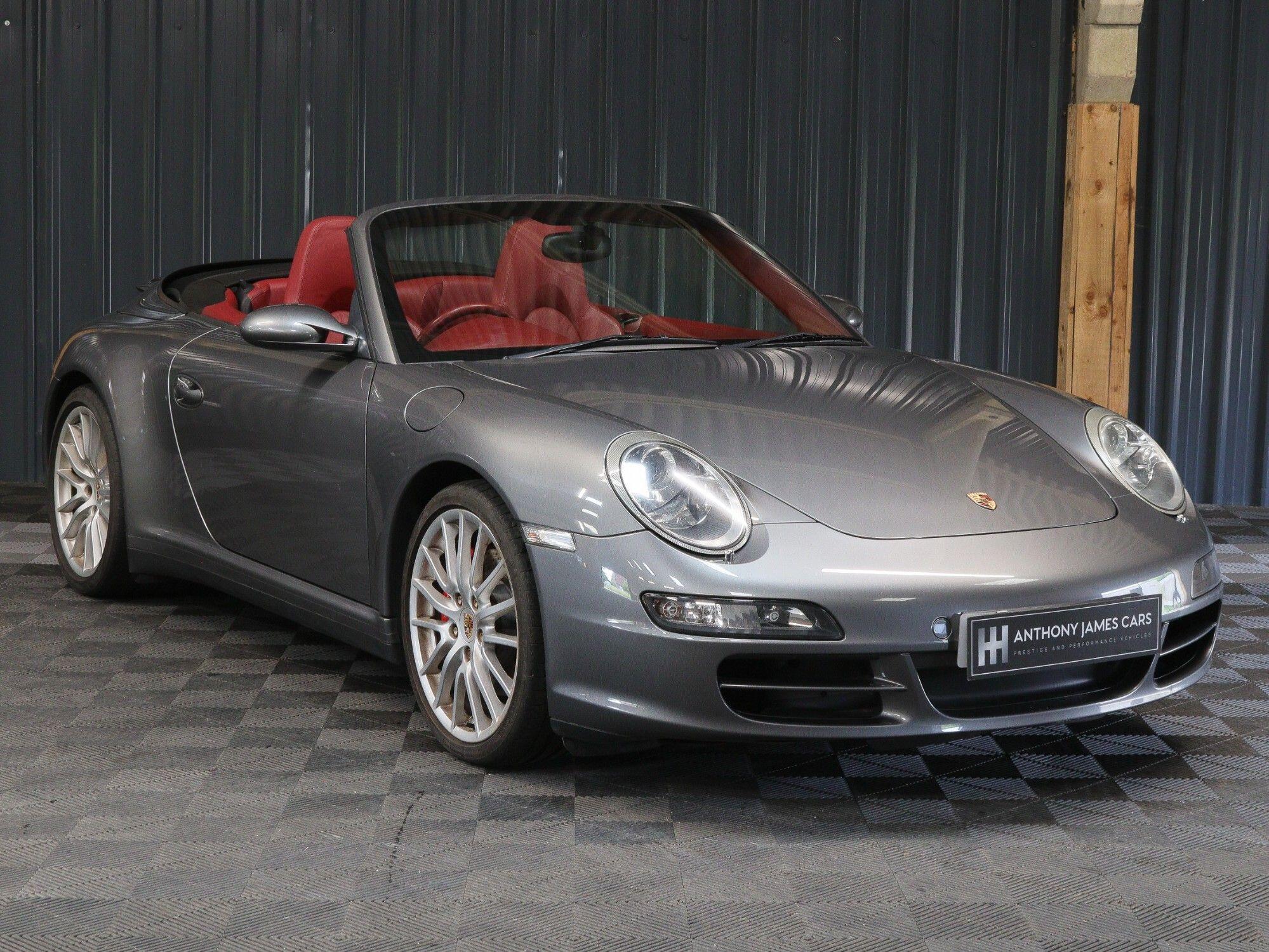 Porsche 911 view 14