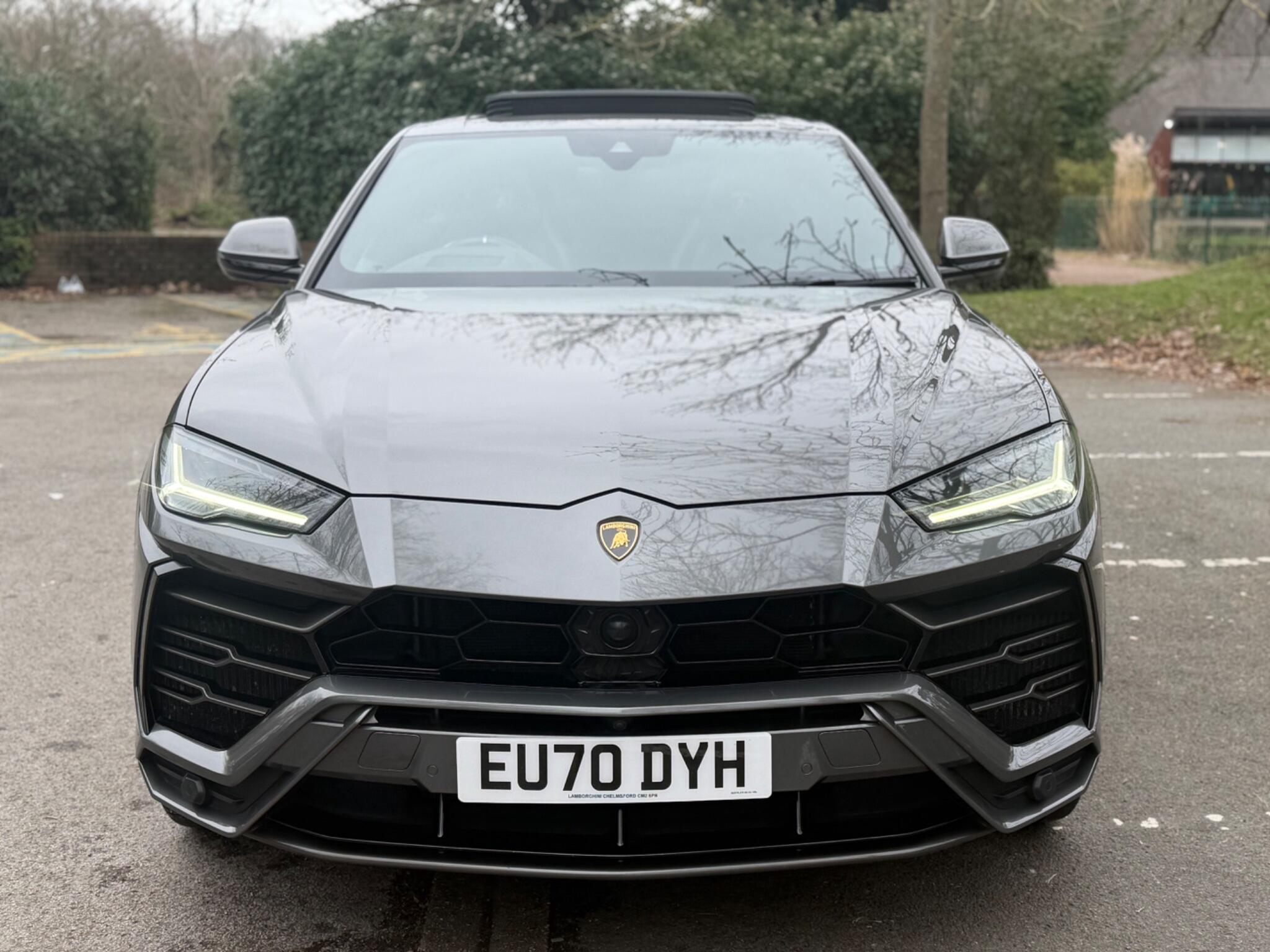 Lamborghini Urus view 9