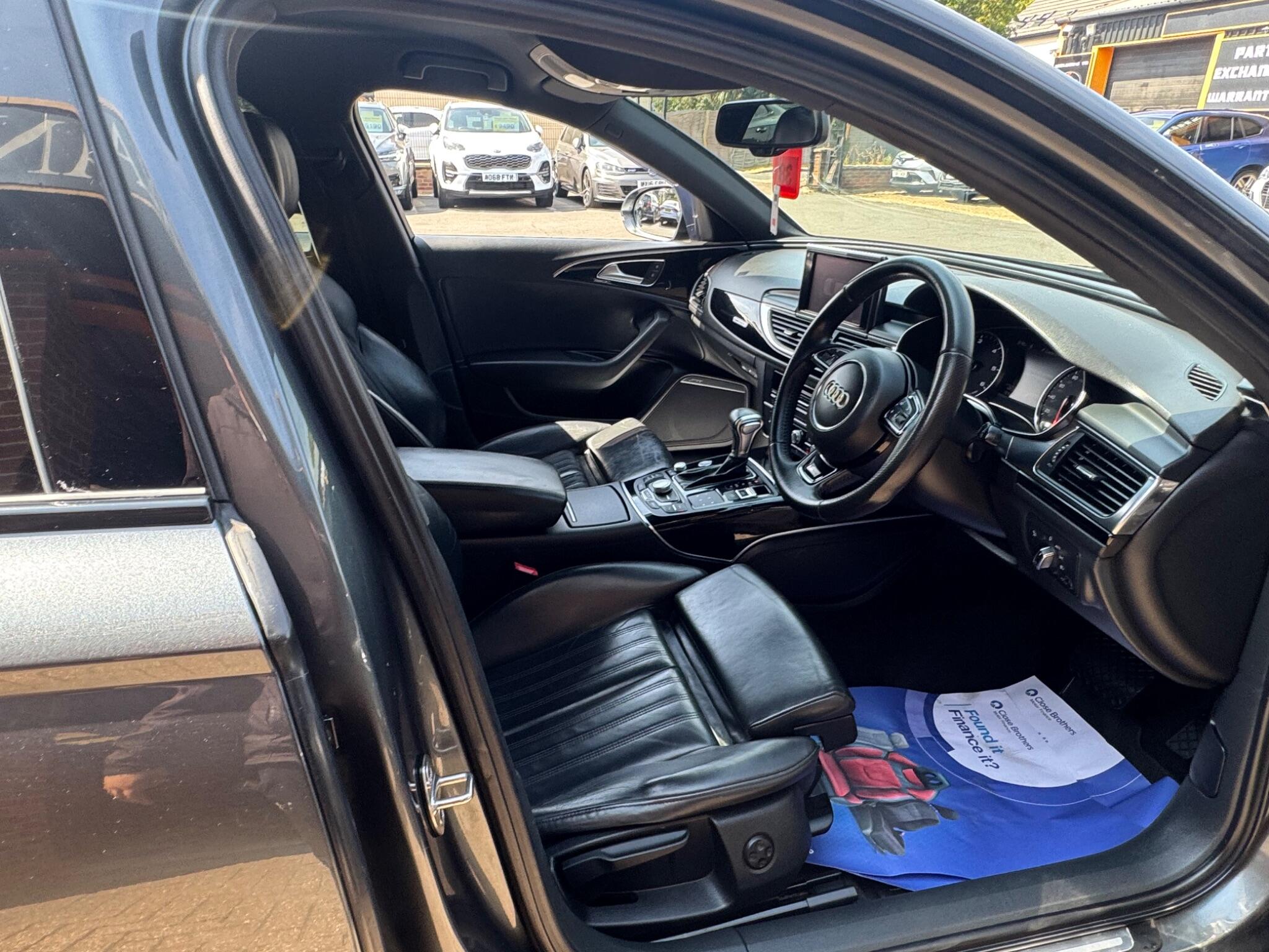 Audi A6 Avant view 14