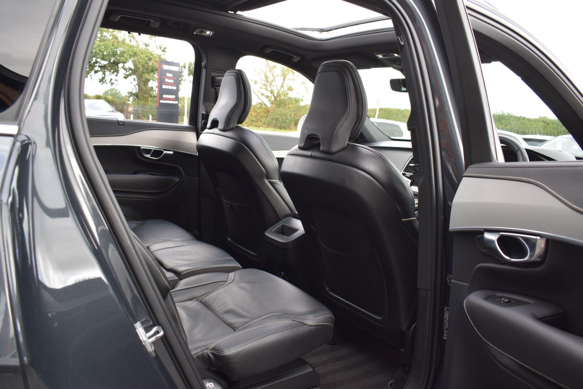 Volvo XC90 view 20
