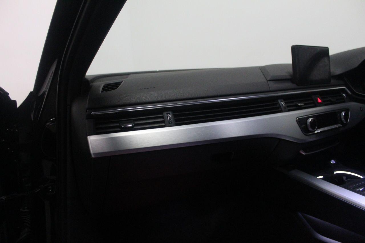 Audi A4 view 31
