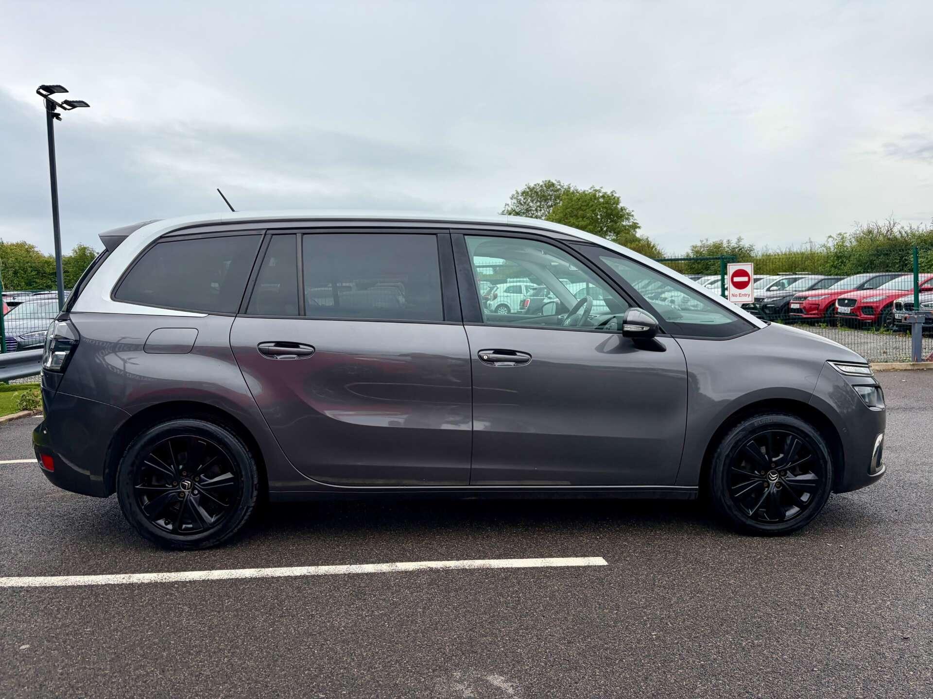 Citroen Grand C4 Picasso view 9
