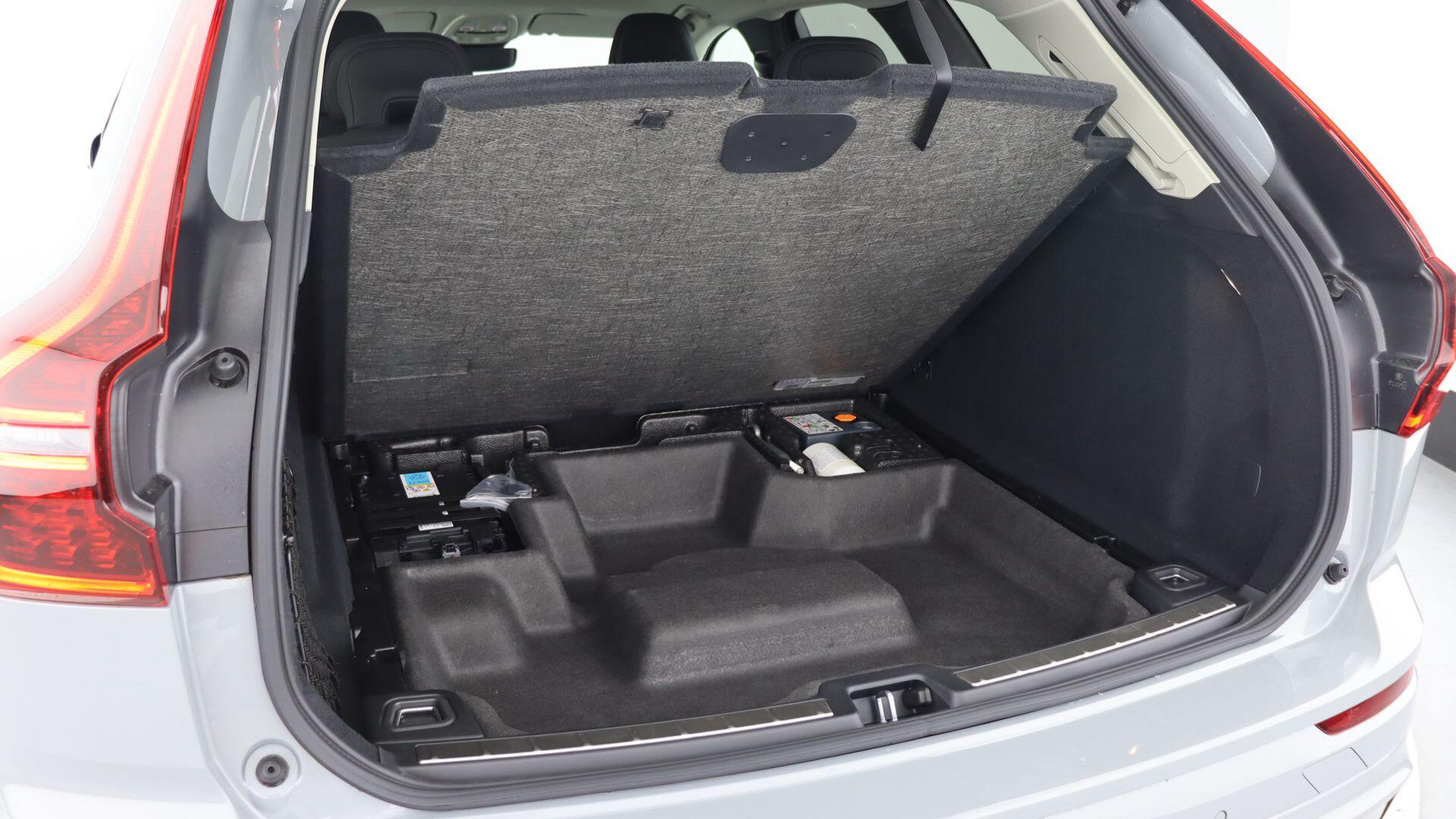 Volvo XC60 view 60