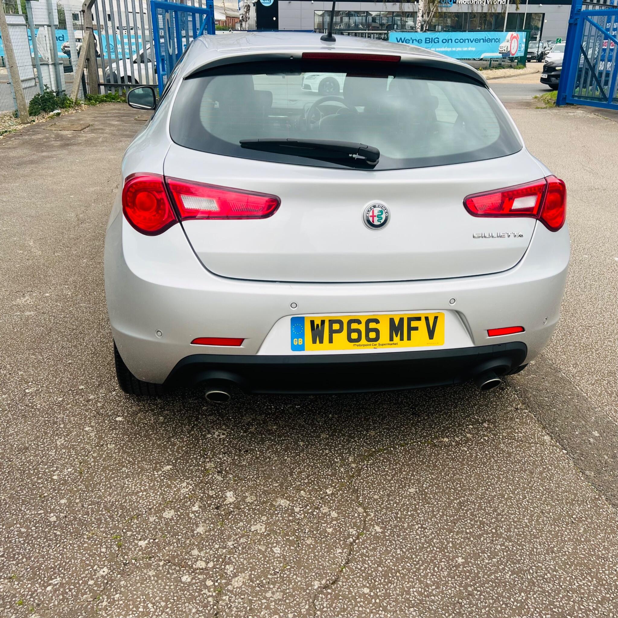 Alfa Romeo Giulietta view 10