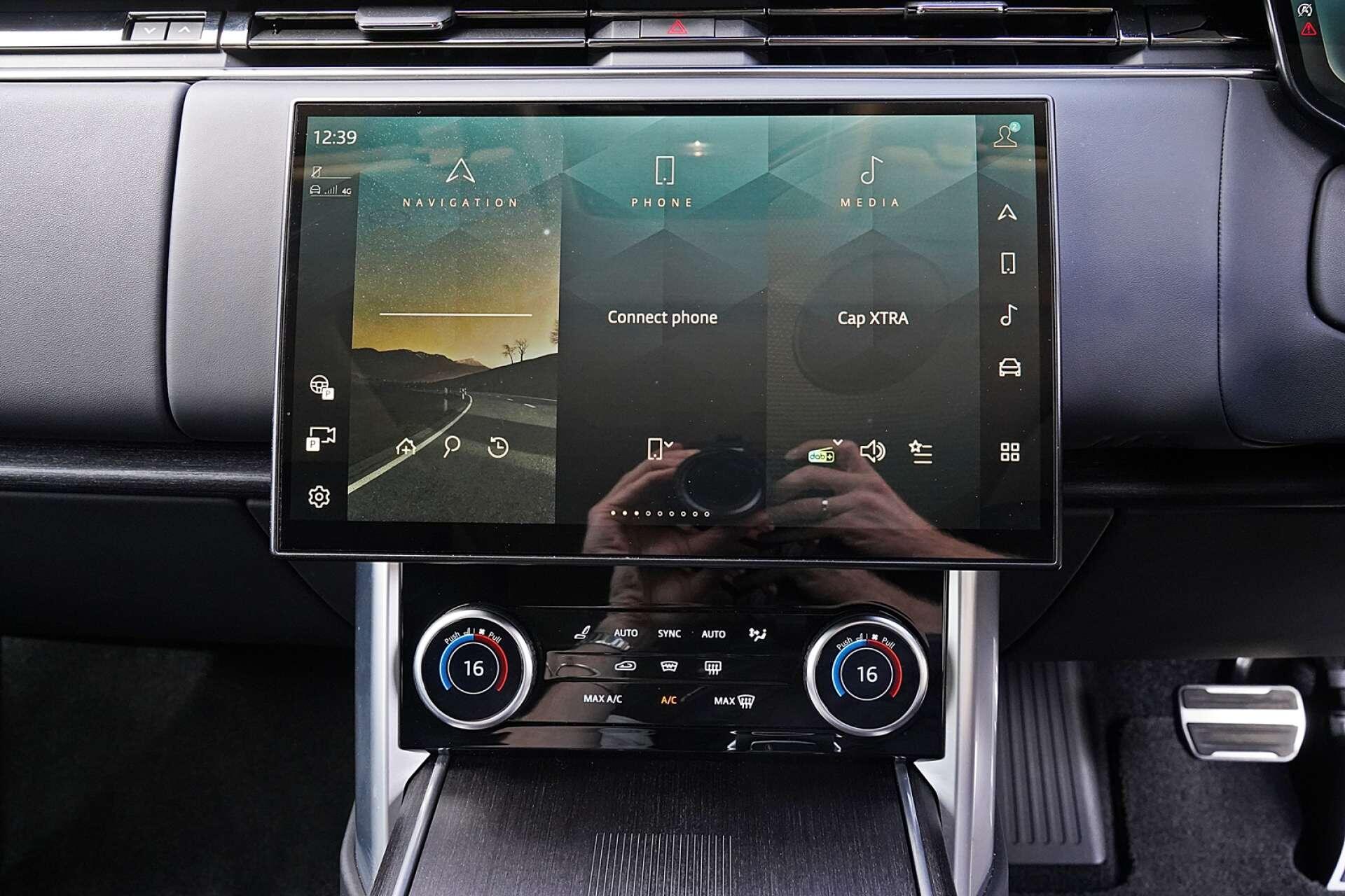 Land Rover Range Rover view 32