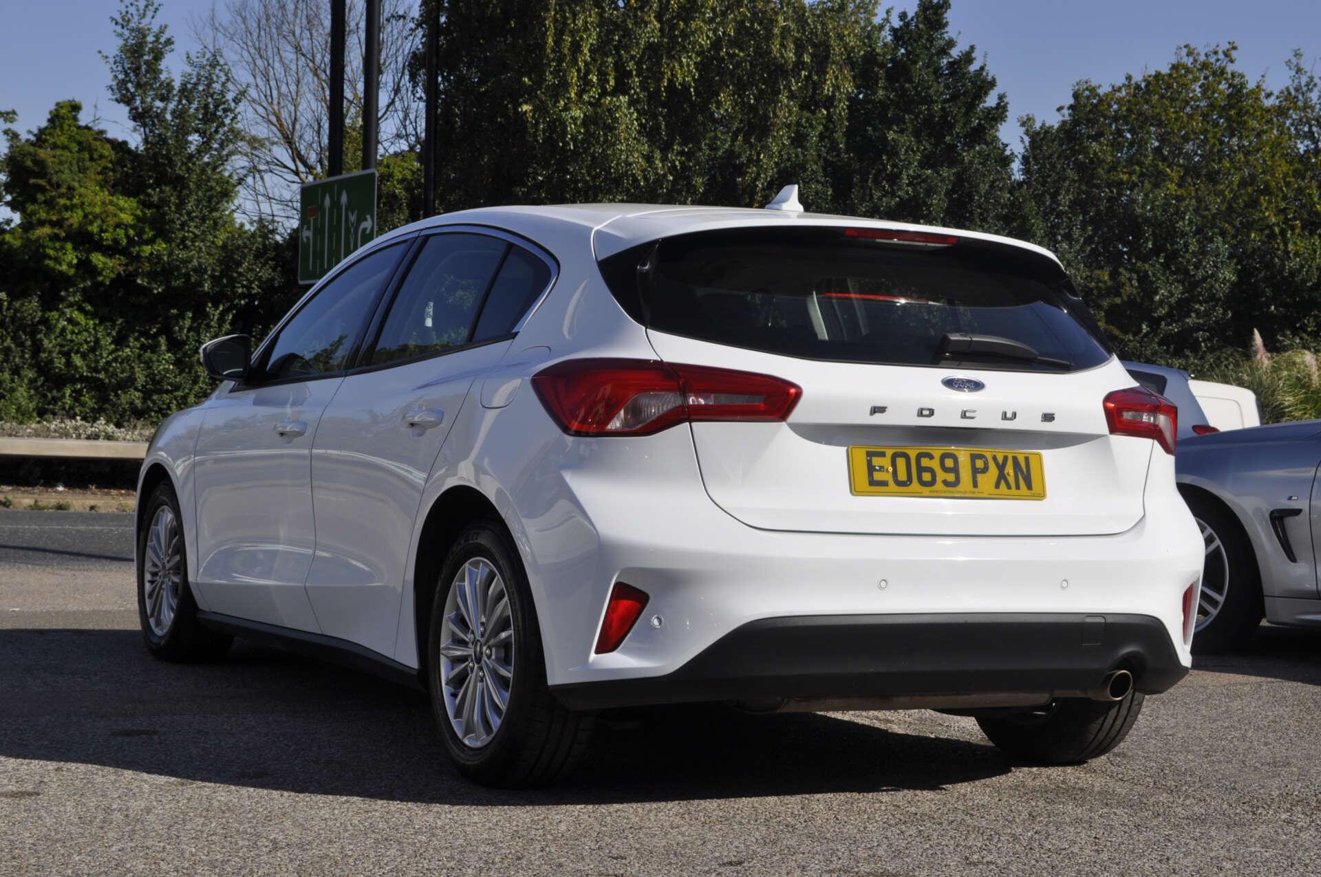 Ford Focus view 34