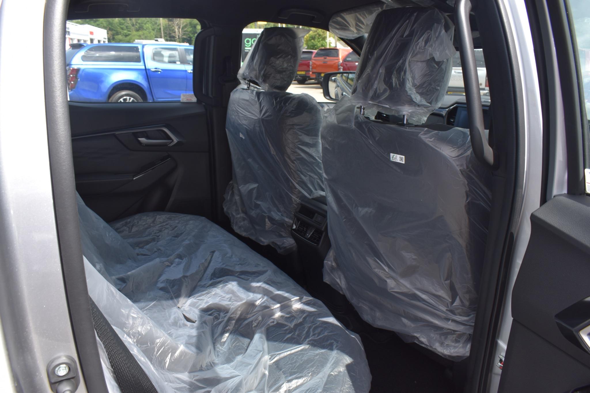 D-Max - 1.9 TD V-Cross Auto 4WD Euro 6 (s/s) 4dr - Image 13