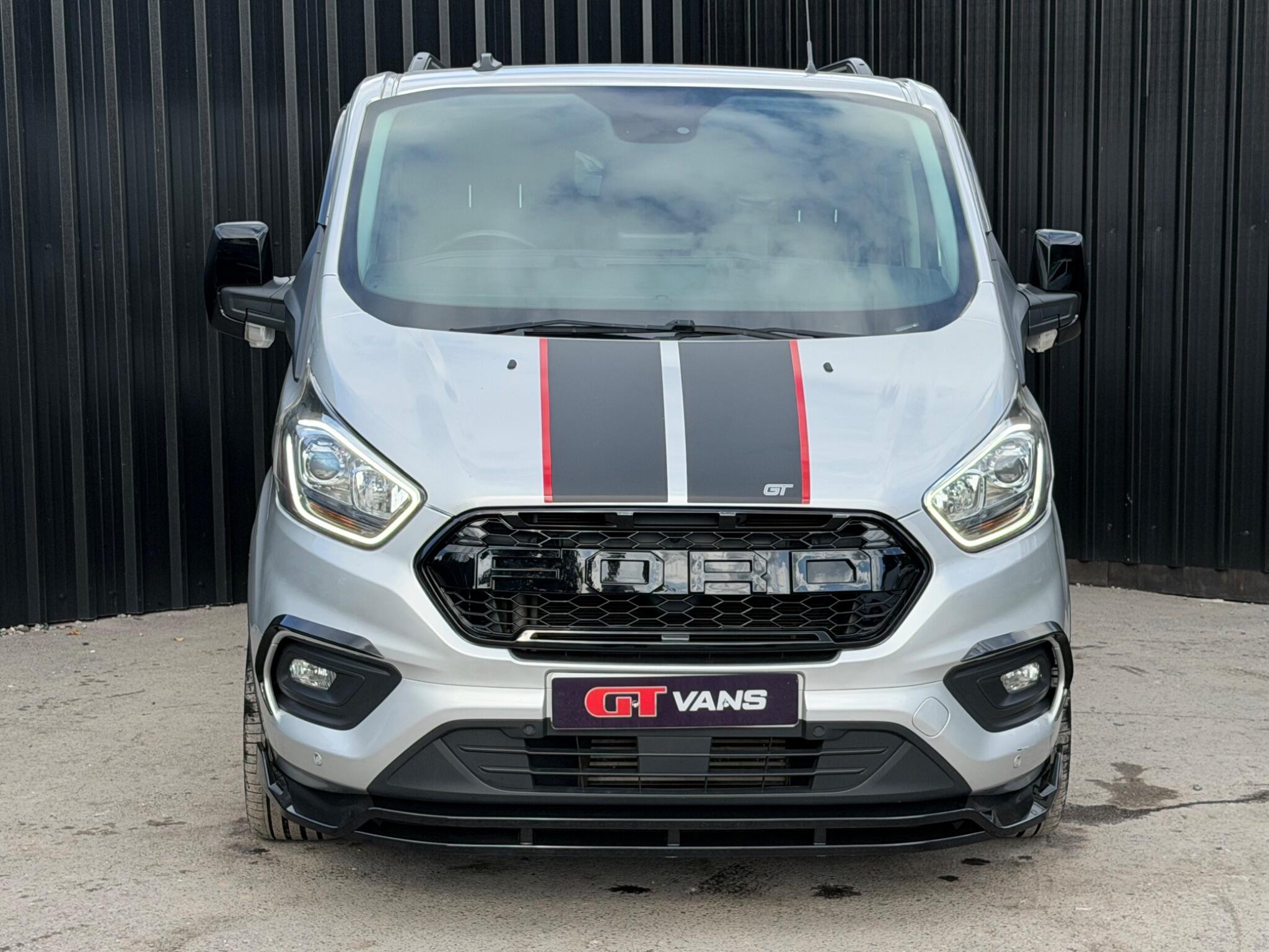 Ford Transit Custom view 9