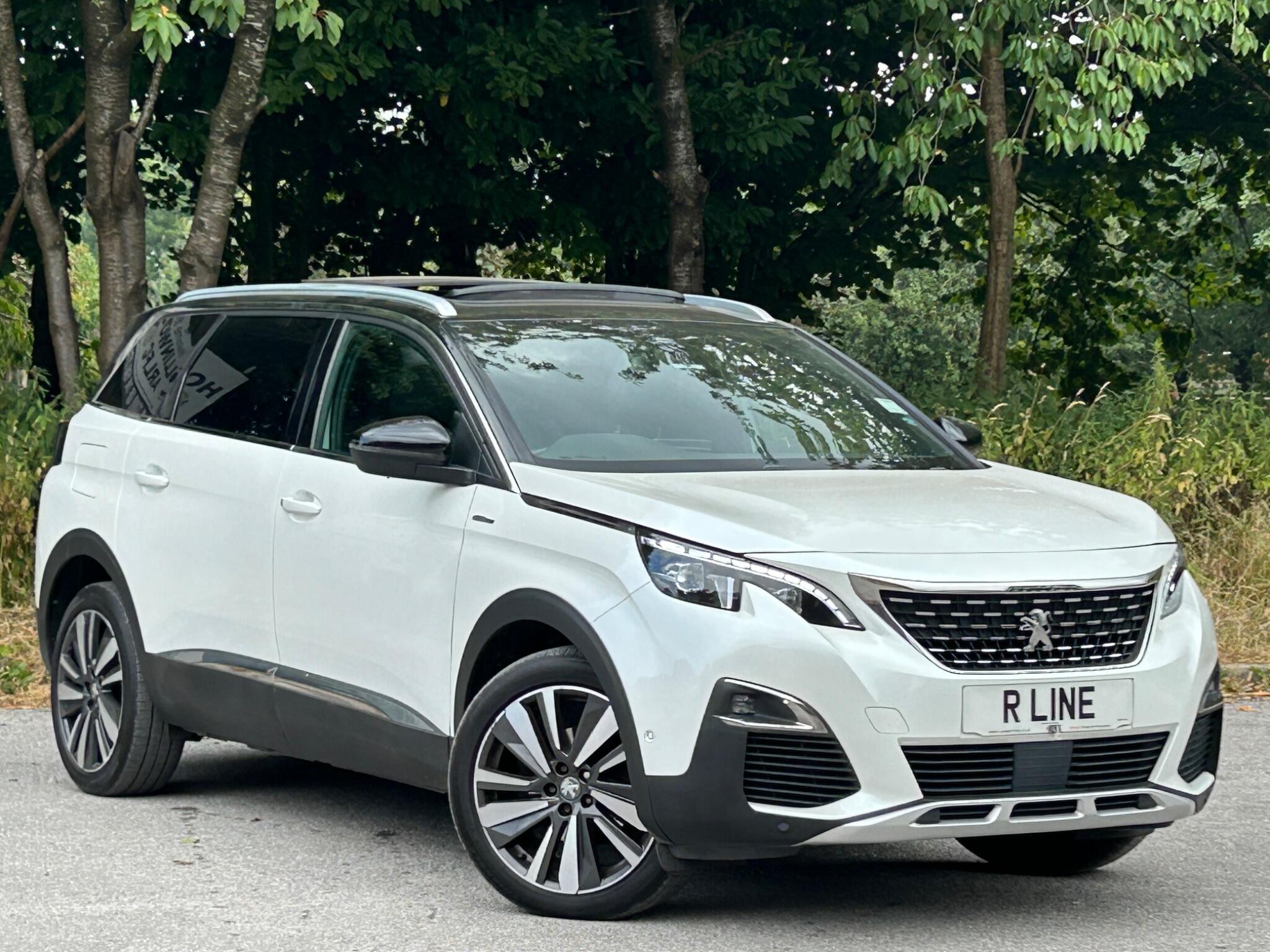Peugeot 5008 view 2