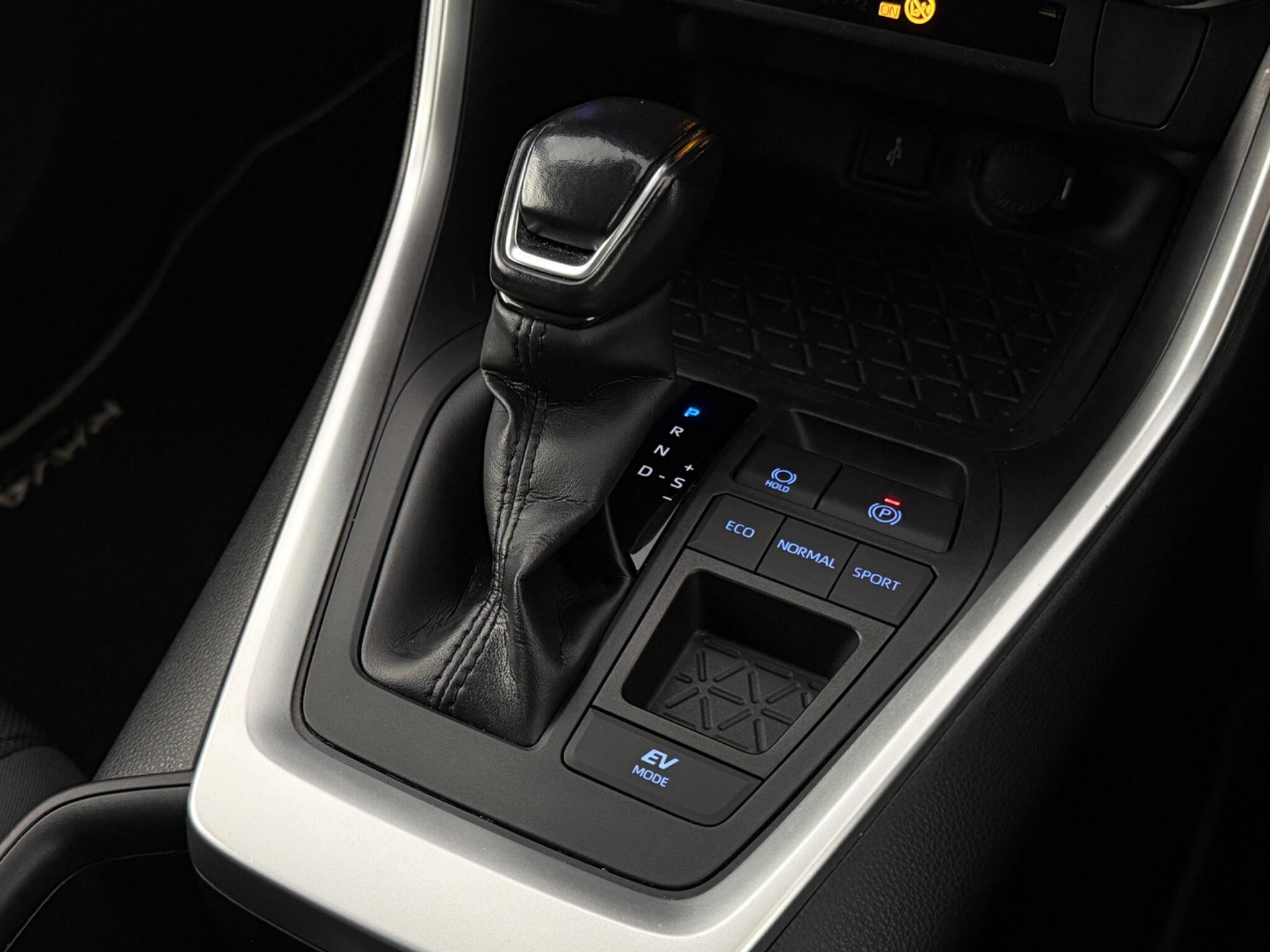 Toyota Rav4 view 18