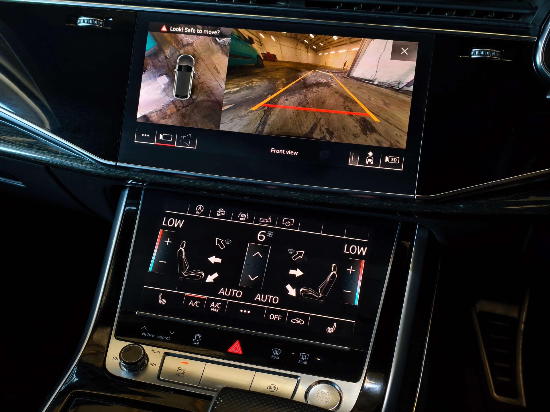 Audi Q8 view 29